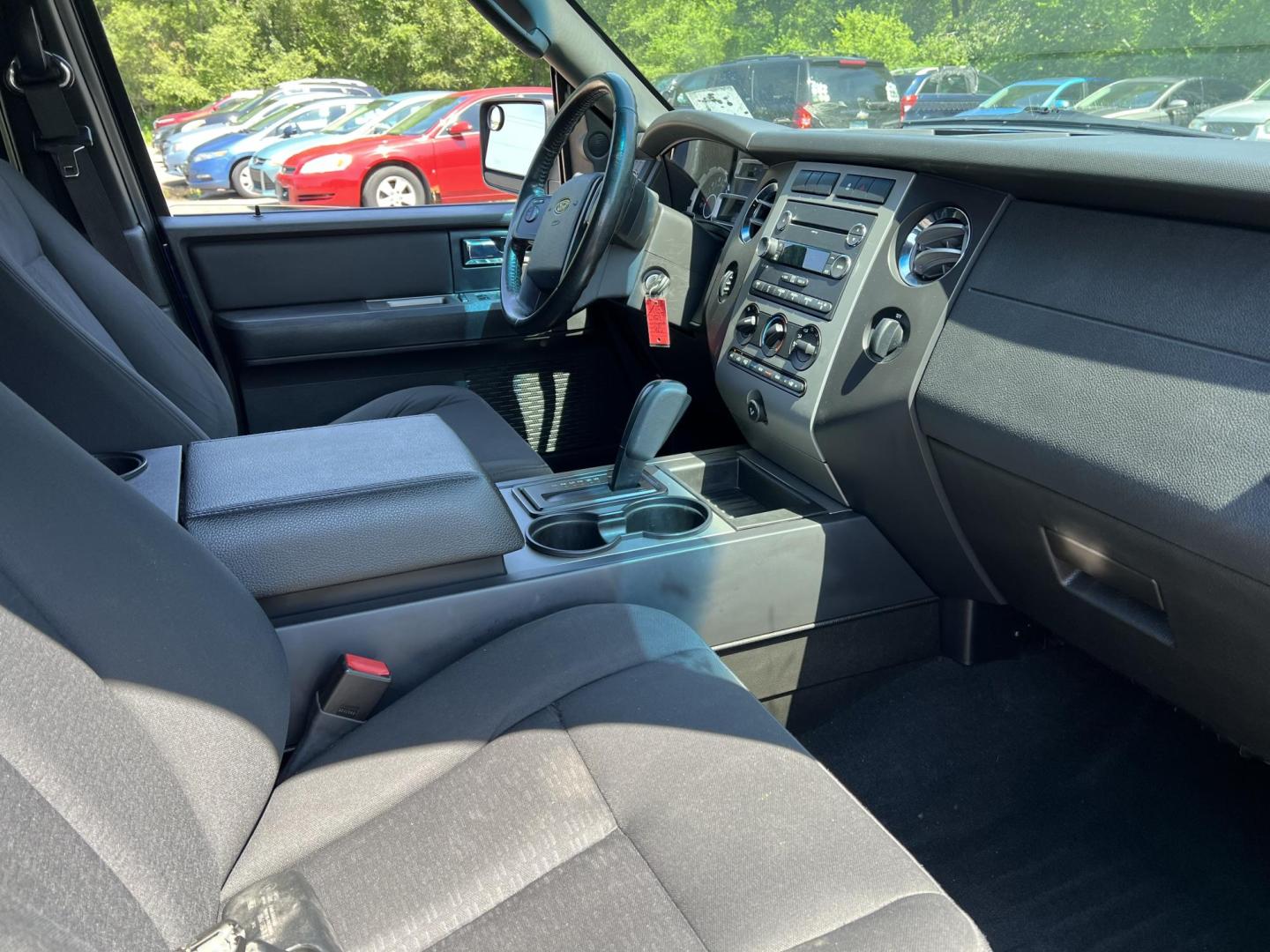 2009 Ford Expedition EL XLT 4WD (1FMFK16589L) with an 5.4L V8 SOHC 16V engine, 6-Speed Automatic transmission, located at 17255 hwy 65 NE, Ham Lake, MN, 55304, 0.000000, 0.000000 - Photo#13