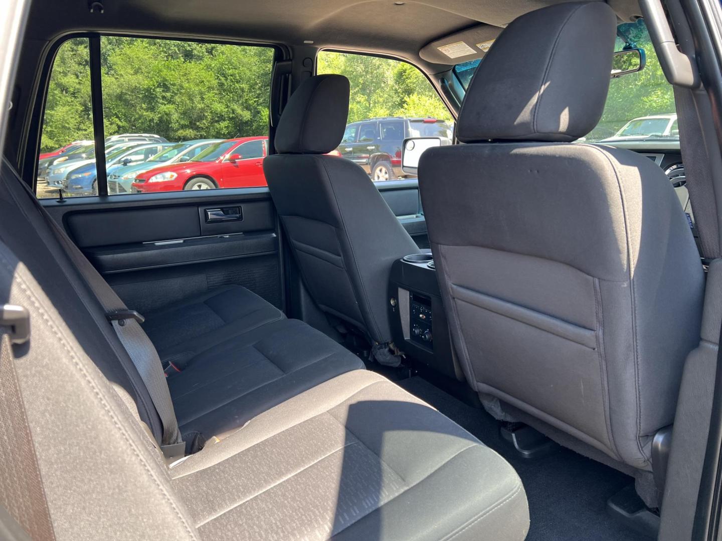 2009 Ford Expedition EL XLT 4WD (1FMFK16589L) with an 5.4L V8 SOHC 16V engine, 6-Speed Automatic transmission, located at 17255 hwy 65 NE, Ham Lake, MN, 55304, 0.000000, 0.000000 - Photo#15