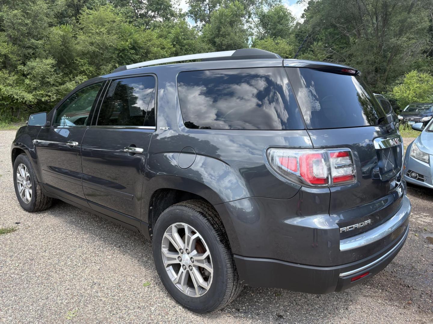 2013 GMC Acadia SLT-1 AWD (1GKKVRKD3DJ) with an 3.6L V6 DOHC 24V engine, 6-Speed Automatic transmission, located at 17255 hwy 65 NE, Ham Lake, MN, 55304, 0.000000, 0.000000 - Photo#2