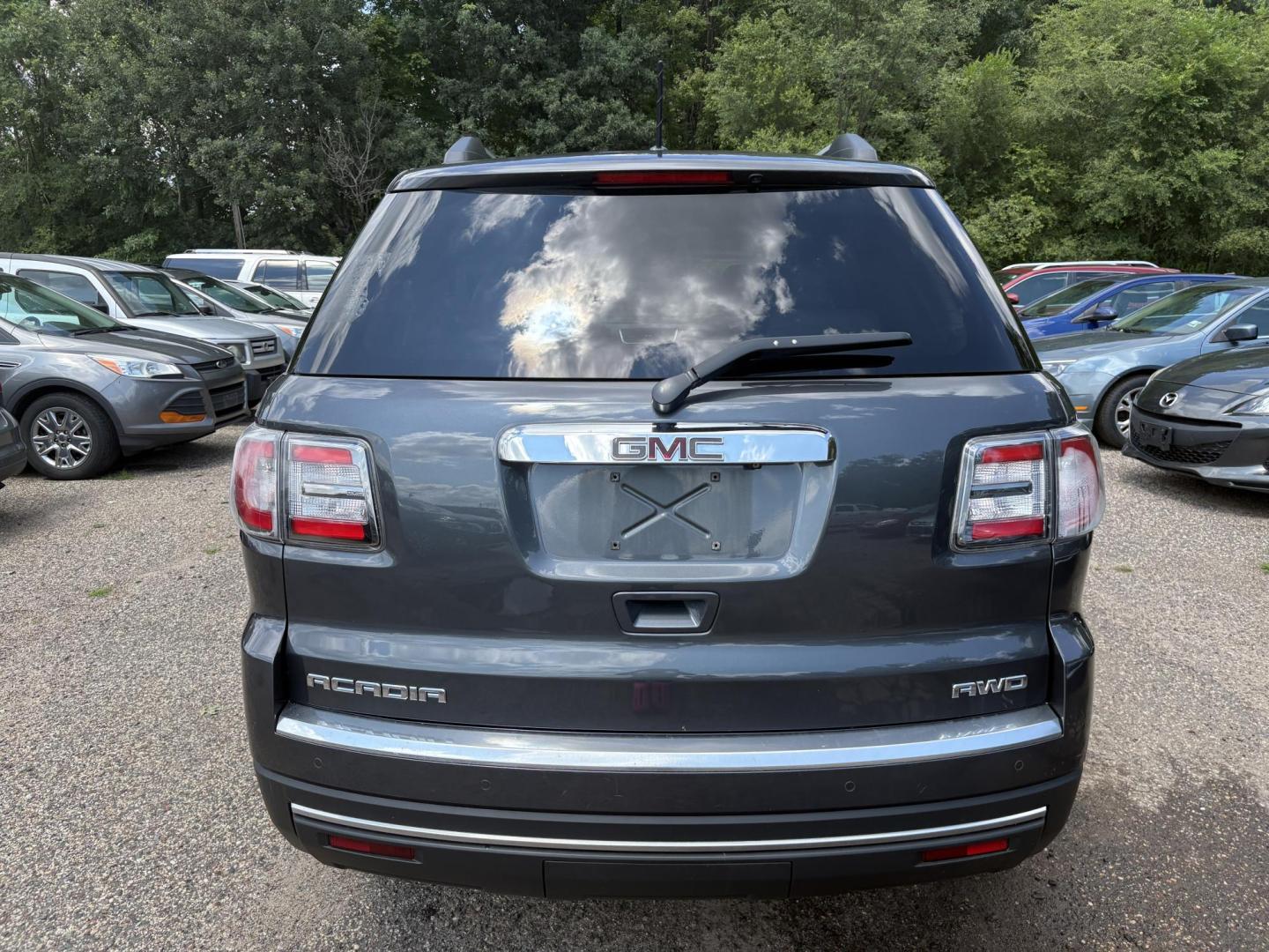 2013 GMC Acadia SLT-1 AWD (1GKKVRKD3DJ) with an 3.6L V6 DOHC 24V engine, 6-Speed Automatic transmission, located at 17255 hwy 65 NE, Ham Lake, MN, 55304, 0.000000, 0.000000 - Photo#3