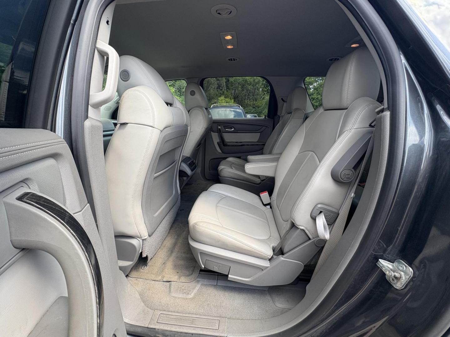 2013 GMC Acadia SLT-1 AWD (1GKKVRKD3DJ) with an 3.6L V6 DOHC 24V engine, 6-Speed Automatic transmission, located at 17255 hwy 65 NE, Ham Lake, MN, 55304, 0.000000, 0.000000 - Photo#11