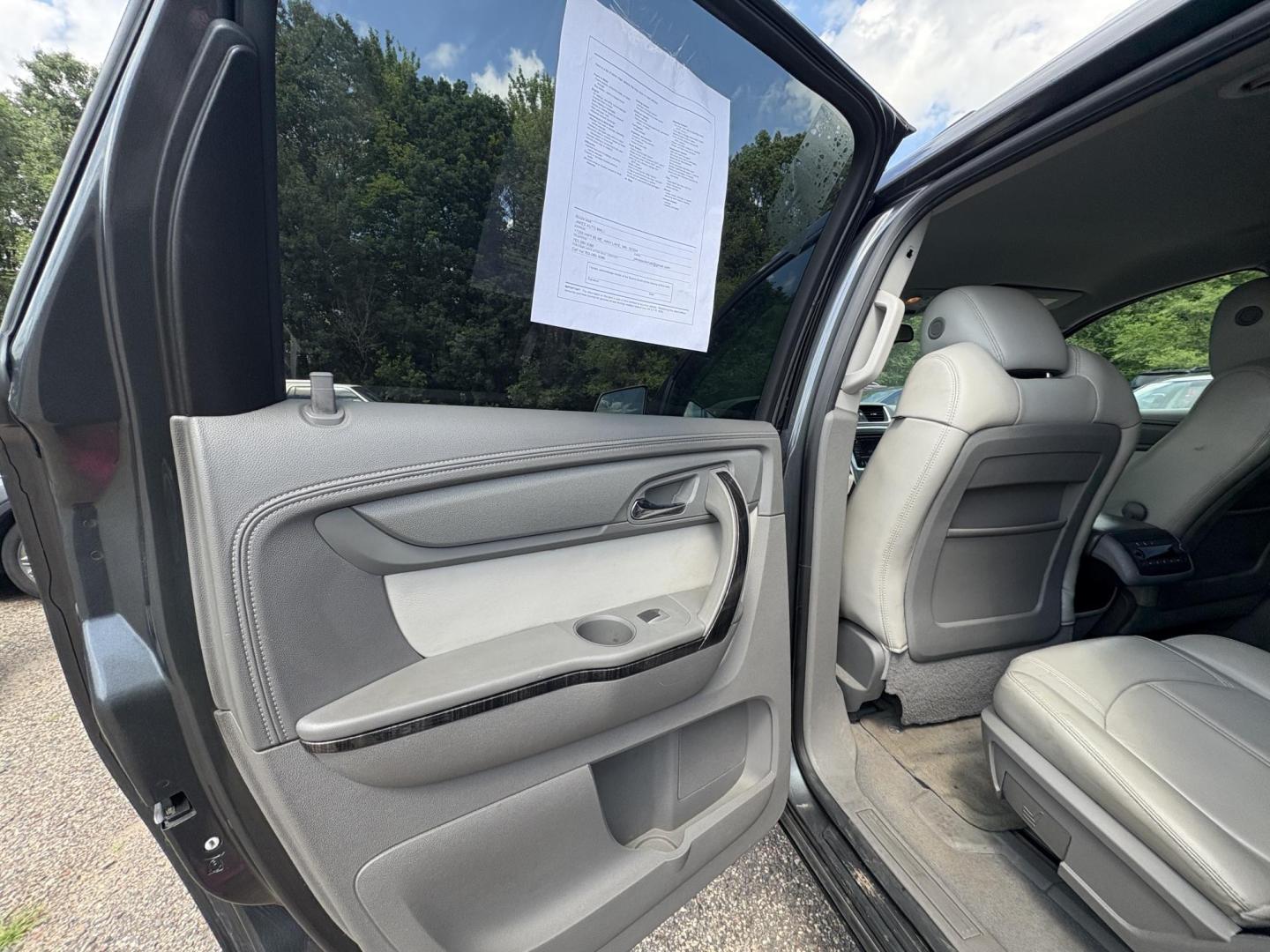 2013 GMC Acadia SLT-1 AWD (1GKKVRKD3DJ) with an 3.6L V6 DOHC 24V engine, 6-Speed Automatic transmission, located at 17255 hwy 65 NE, Ham Lake, MN, 55304, 0.000000, 0.000000 - Photo#10