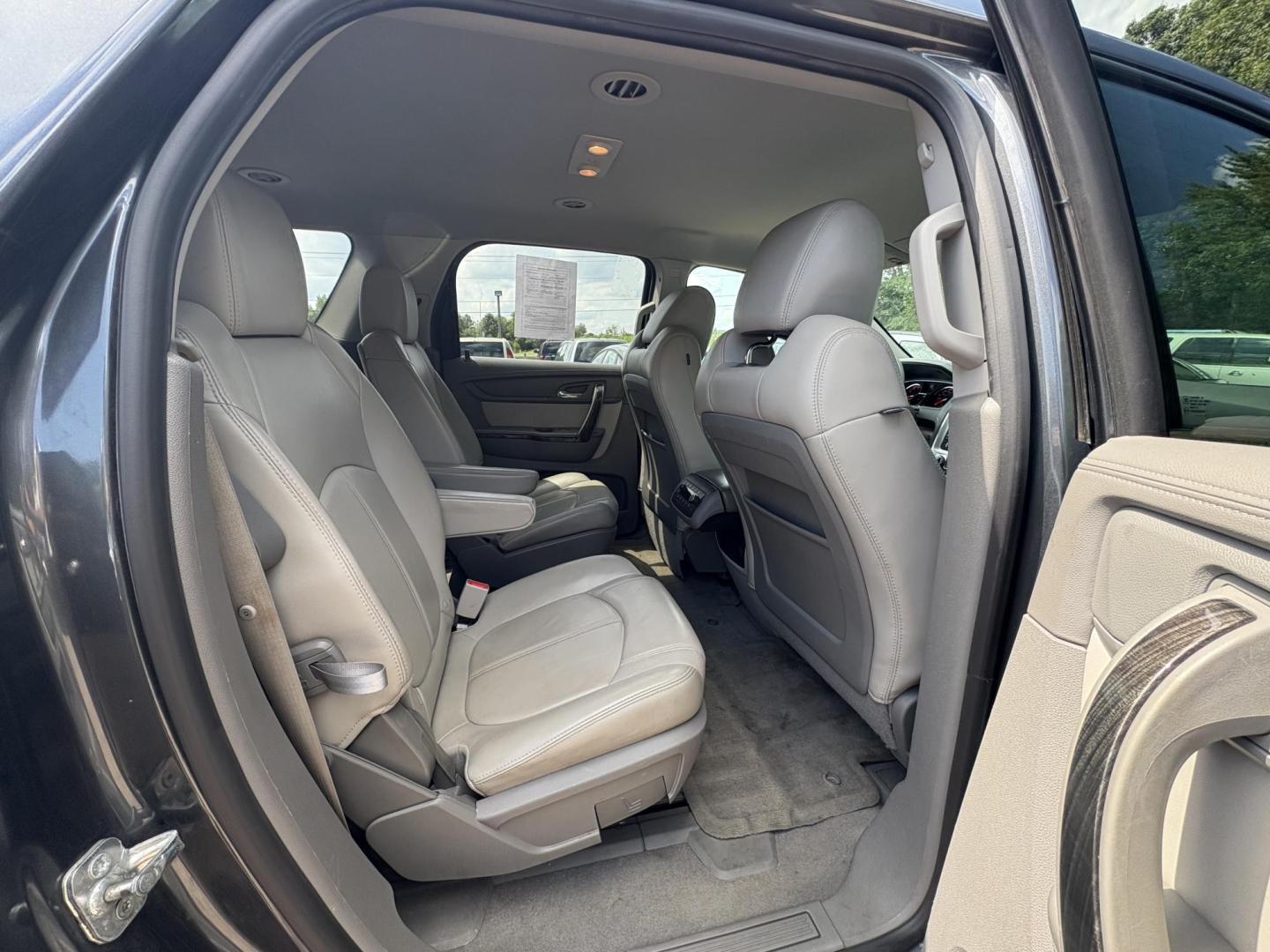2013 GMC Acadia SLT-1 AWD (1GKKVRKD3DJ) with an 3.6L V6 DOHC 24V engine, 6-Speed Automatic transmission, located at 17255 hwy 65 NE, Ham Lake, MN, 55304, 0.000000, 0.000000 - Photo#13