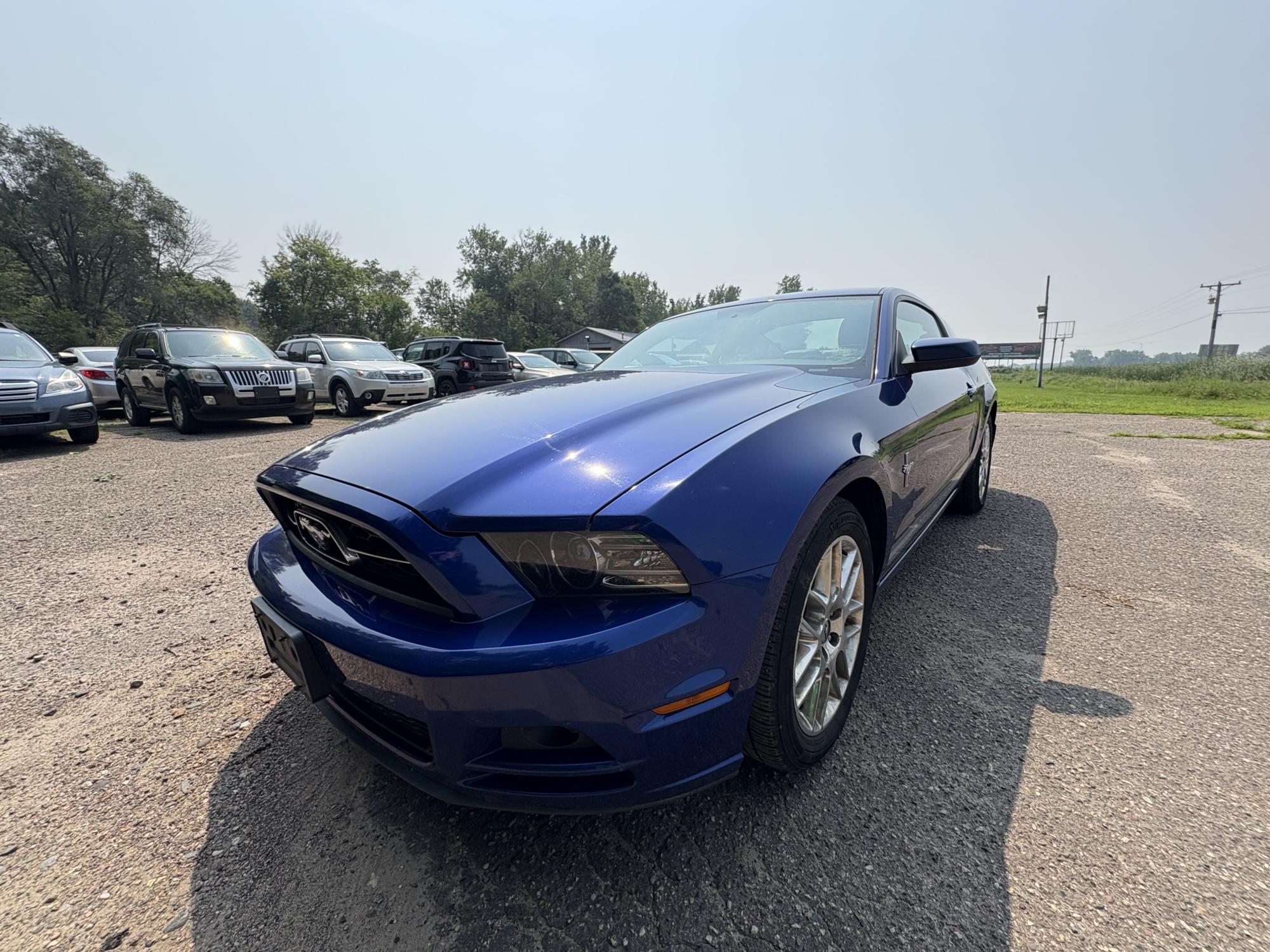 photo of 2013 Ford Mustang V6 Coupe