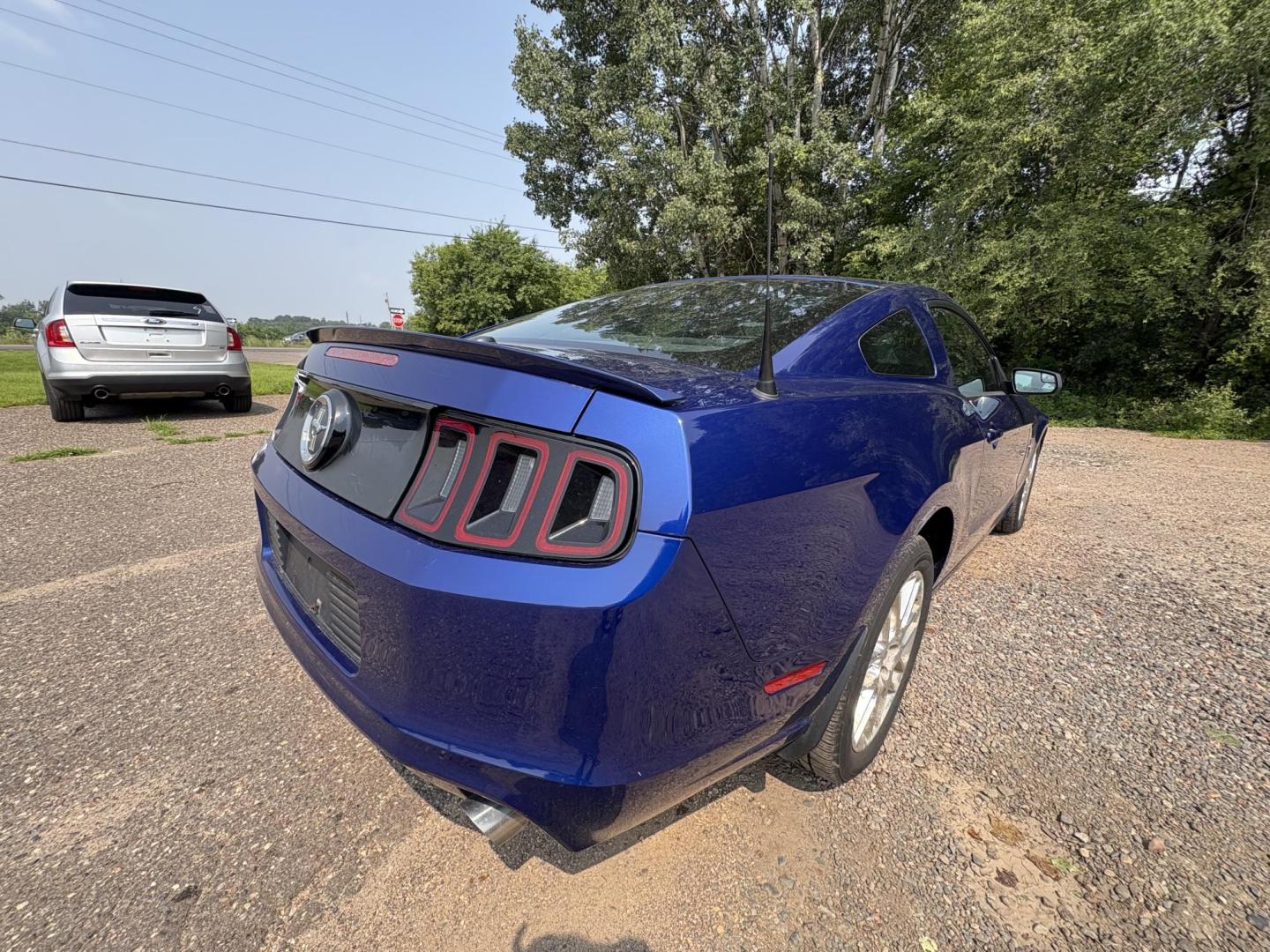 2013 Ford Mustang V6 Coupe (1ZVBP8AM0D5) with an 3.7L V6 DOHC 24V engine, located at 17255 hwy 65 NE, Ham Lake, MN, 55304, 0.000000, 0.000000 - Photo#4