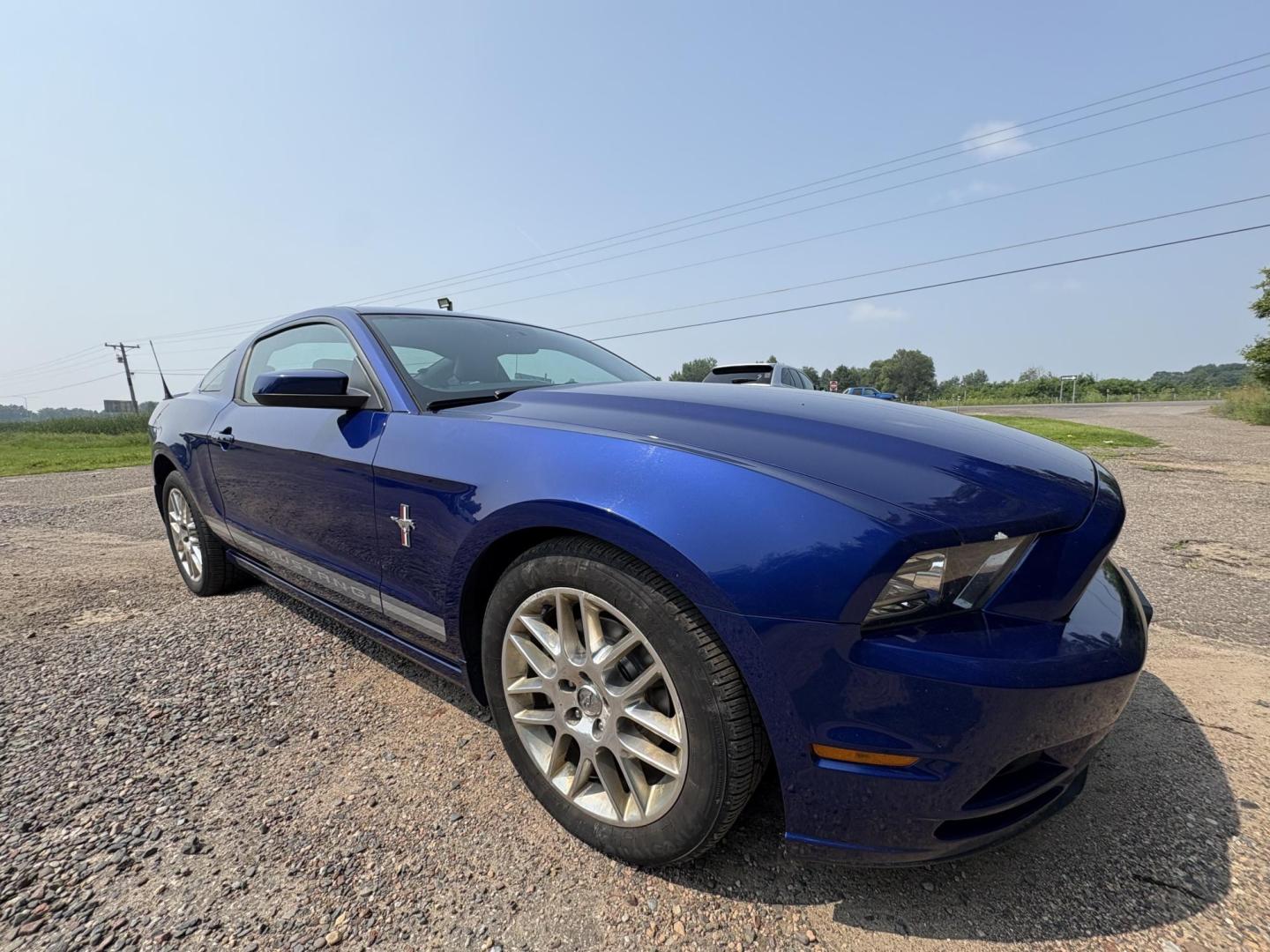 2013 Ford Mustang V6 Coupe (1ZVBP8AM0D5) with an 3.7L V6 DOHC 24V engine, located at 17255 hwy 65 NE, Ham Lake, MN, 55304, 0.000000, 0.000000 - Photo#6