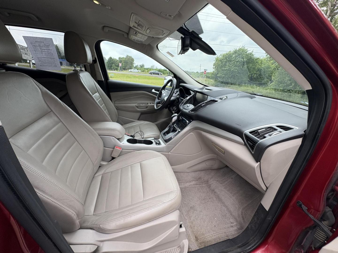 2013 Ford Escape SEL 4WD (1FMCU9H91DU) with an 2.0L L4 DOHC 16V engine, 6-Speed Automatic transmission, located at 17255 hwy 65 NE, Ham Lake, MN, 55304, 0.000000, 0.000000 - Photo#15