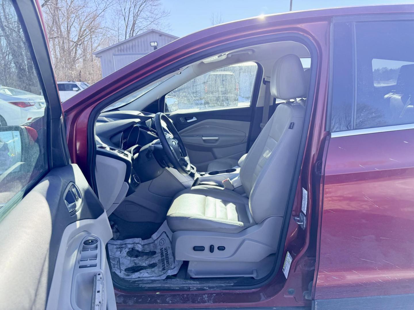 2013 Ford Escape SEL 4WD (1FMCU9H91DU) with an 2.0L L4 DOHC 16V engine, 6-Speed Automatic transmission, located at 17255 hwy 65 NE, Ham Lake, MN, 55304, 0.000000, 0.000000 - Photo#9