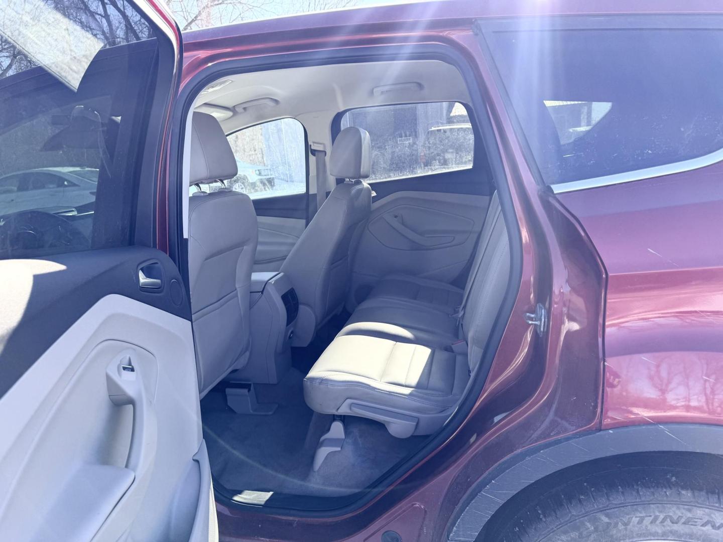 2013 Ford Escape SEL 4WD (1FMCU9H91DU) with an 2.0L L4 DOHC 16V engine, 6-Speed Automatic transmission, located at 17255 hwy 65 NE, Ham Lake, MN, 55304, 0.000000, 0.000000 - Photo#11