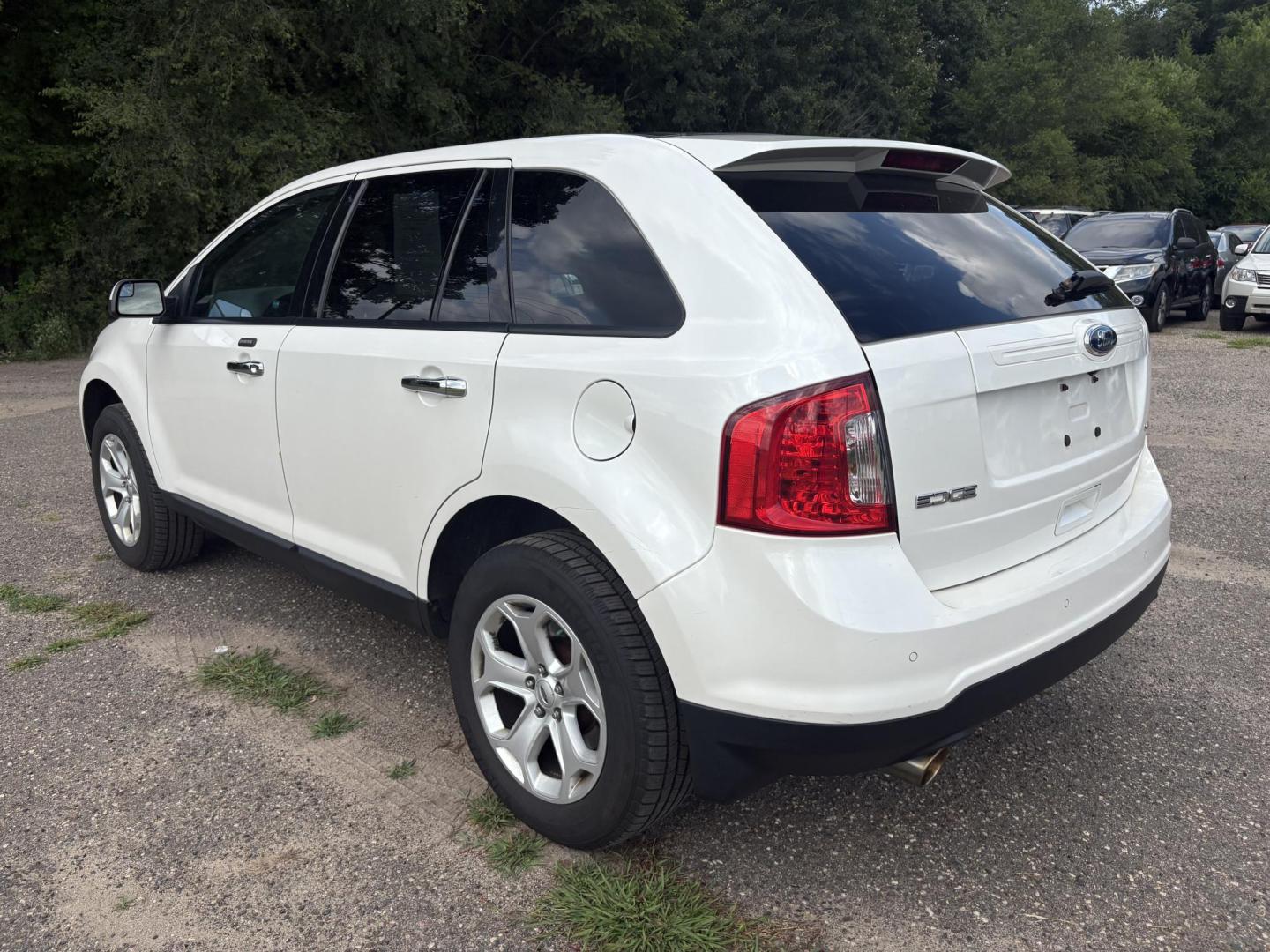 2011 Ford Edge SEL FWD (2FMDK3JC2BB) with an 3.5L V6 DOHC 24V engine, 6-Speed Automatic transmission, located at 17255 hwy 65 NE, Ham Lake, MN, 55304, 0.000000, 0.000000 - Photo#2