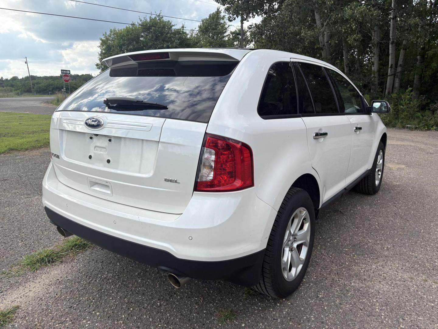 2011 Ford Edge SEL FWD (2FMDK3JC2BB) with an 3.5L V6 DOHC 24V engine, 6-Speed Automatic transmission, located at 17255 hwy 65 NE, Ham Lake, MN, 55304, 0.000000, 0.000000 - Photo#4