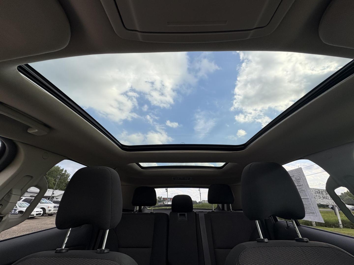 2011 Ford Edge SEL FWD (2FMDK3JC2BB) with an 3.5L V6 DOHC 24V engine, 6-Speed Automatic transmission, located at 17255 hwy 65 NE, Ham Lake, MN, 55304, 0.000000, 0.000000 - Photo#17