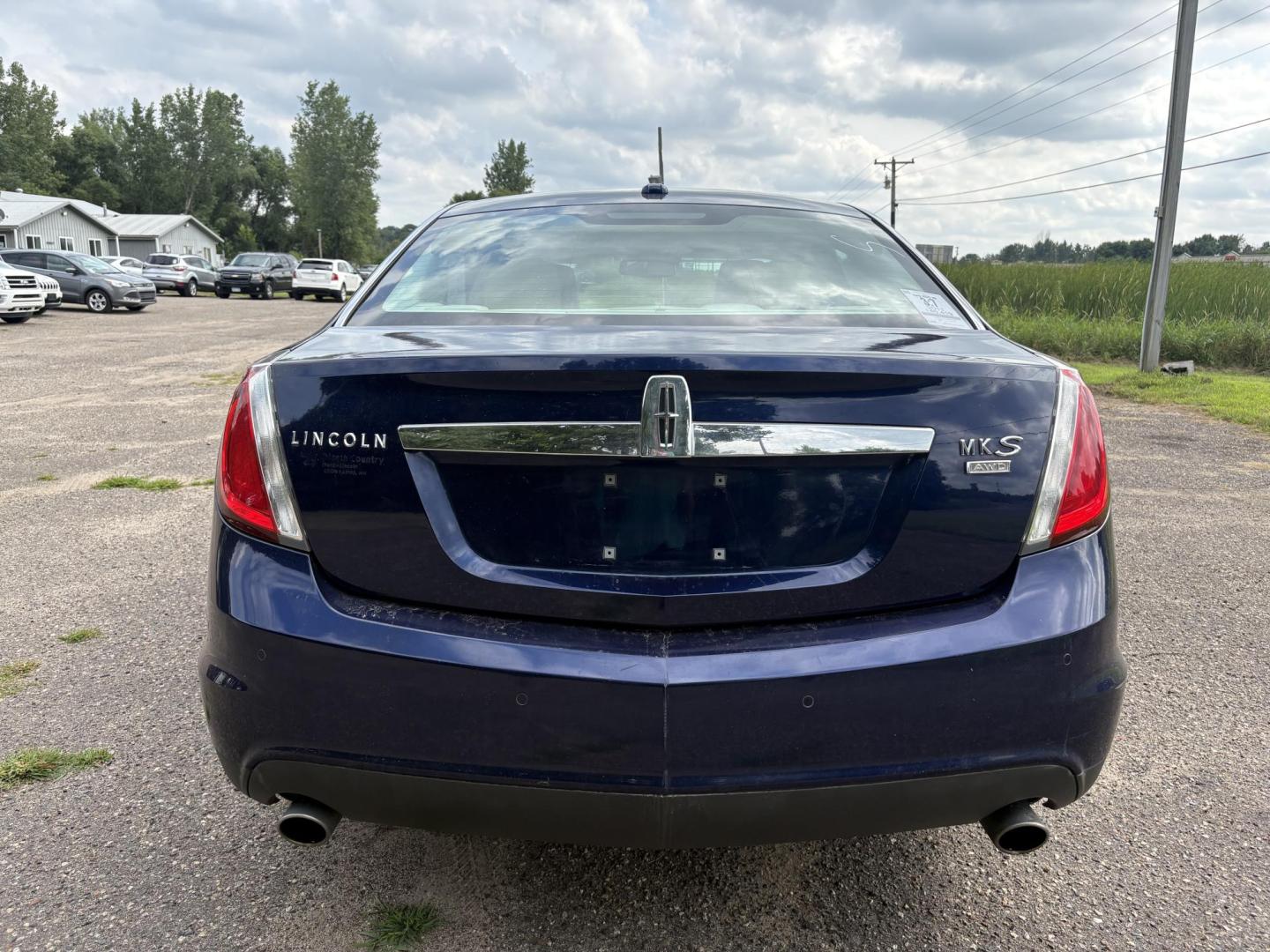 2011 Lincoln MKS 3.7L AWD (1LNHL9ER1BG) with an 3.7L V6 DOHC 24V engine, 6-Speed Automatic transmission, located at 17255 hwy 65 NE, Ham Lake, MN, 55304, 0.000000, 0.000000 - Photo#3