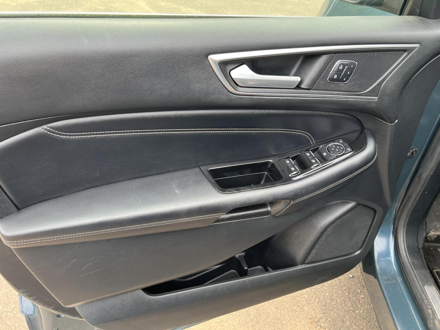 2016 Ford Edge Titanium AWD (2FMPK4K9XGB) with an 2.0L L4 DOHC 16V engine, 6A transmission, located at 17255 hwy 65 NE, Ham Lake, MN, 55304, 0.000000, 0.000000 - Photo#7