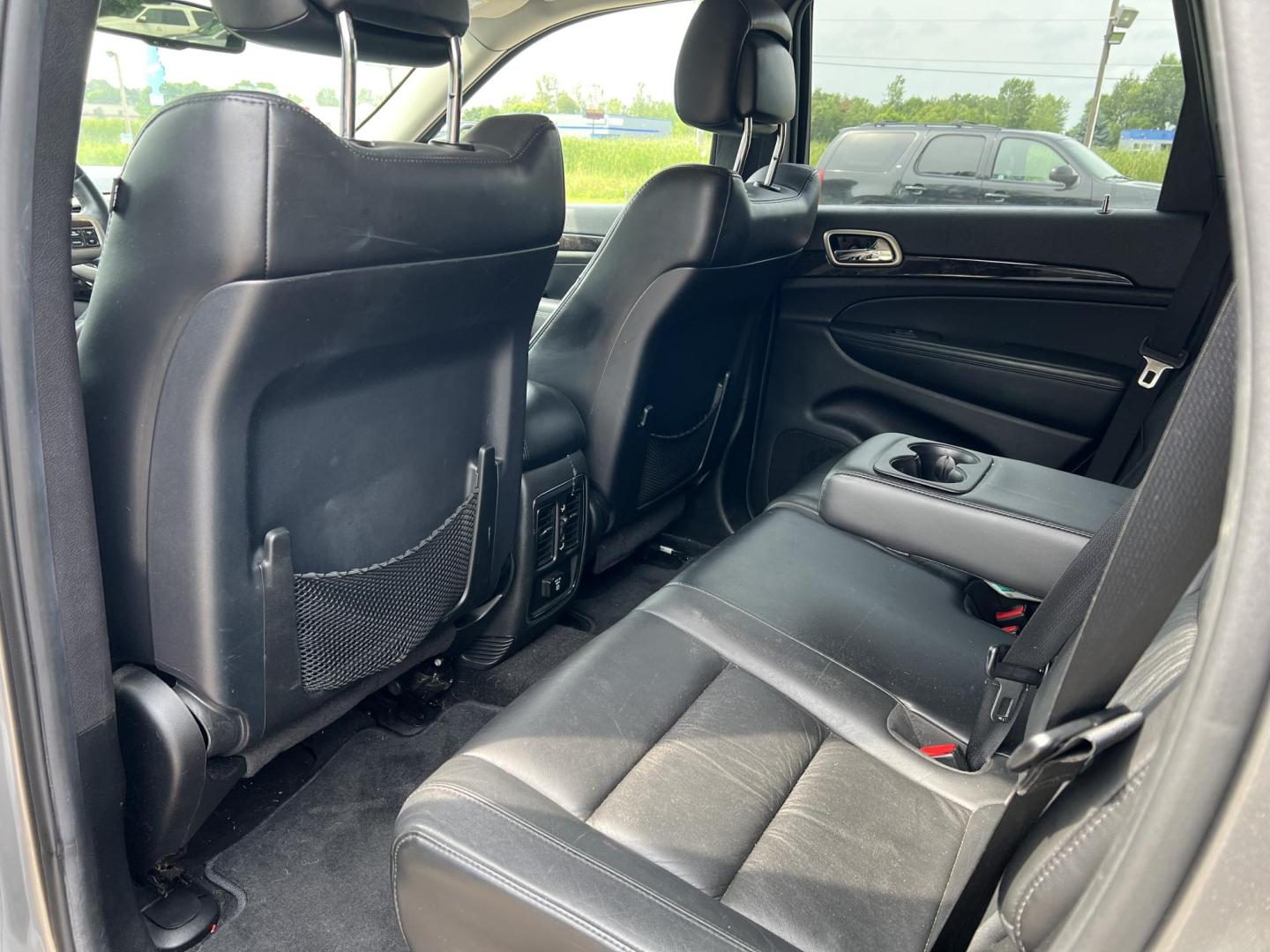 2012 Jeep Grand Cherokee Laredo 4WD (1C4RJFAT8CC) with an 5.7L V8 OHV 16V engine, 5-Speed Automatic transmission, located at 17255 hwy 65 NE, Ham Lake, MN, 55304, 0.000000, 0.000000 - Photo#11