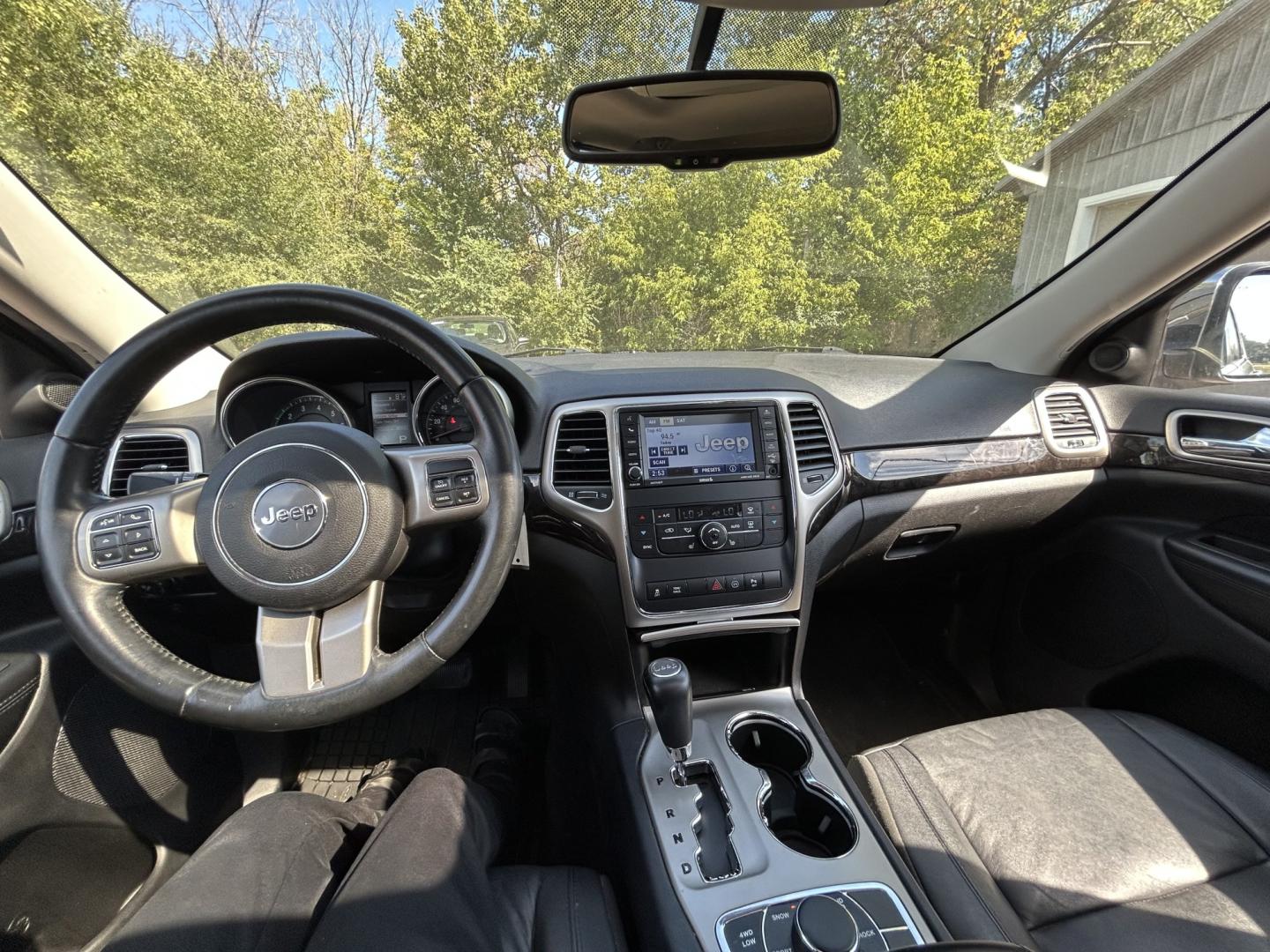 2012 Jeep Grand Cherokee Laredo 4WD (1C4RJFAT8CC) with an 5.7L V8 OHV 16V engine, 5-Speed Automatic transmission, located at 17255 hwy 65 NE, Ham Lake, MN, 55304, 0.000000, 0.000000- Photo#17