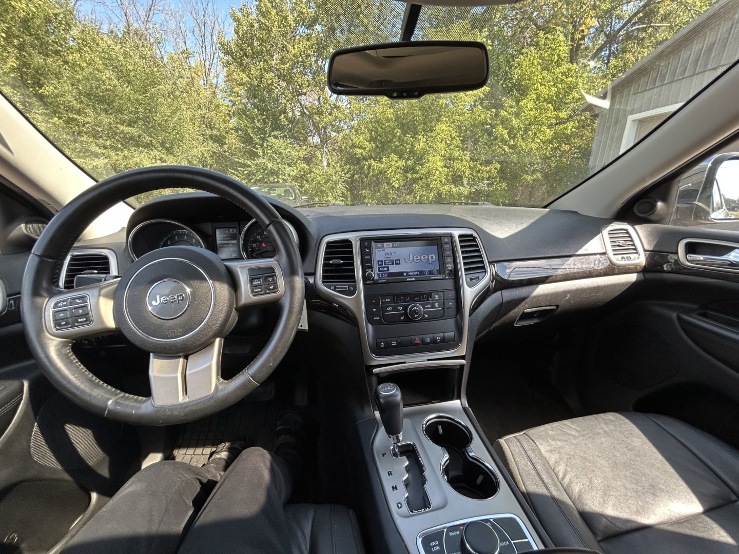 2012 Jeep Grand Cherokee Laredo 4WD (1C4RJFAT8CC) with an 5.7L V8 OHV 16V engine, 5-Speed Automatic transmission, located at 17255 hwy 65 NE, Ham Lake, MN, 55304, 0.000000, 0.000000- Photo#17