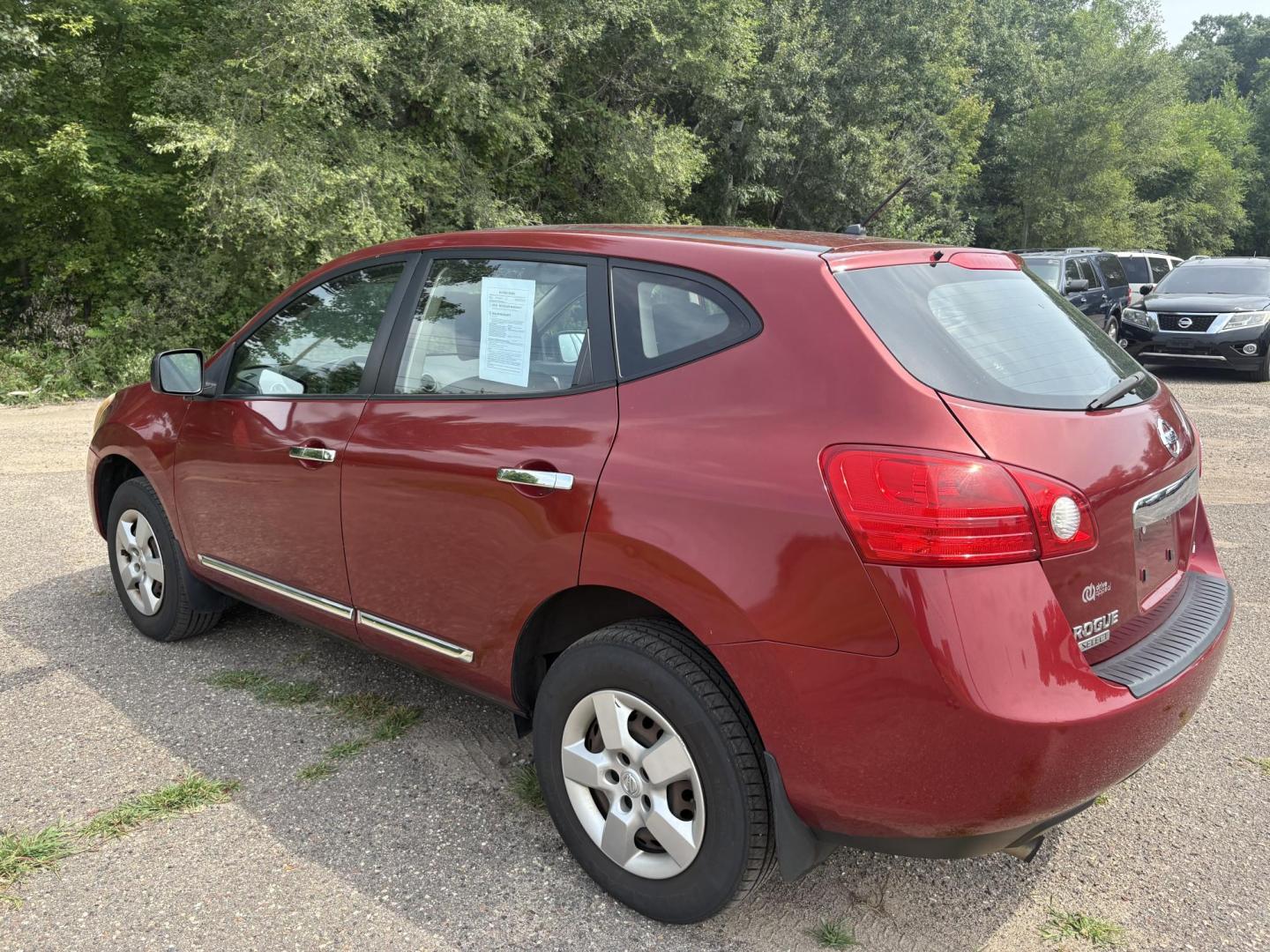 2014 Nissan Rogue S AWD (JN8AS5MV7EW) with an 2.5L L4 DOHC 16V engine, Continuously Variable Transmission transmission, located at 17255 hwy 65 NE, Ham Lake, MN, 55304, 0.000000, 0.000000 - Photo#2