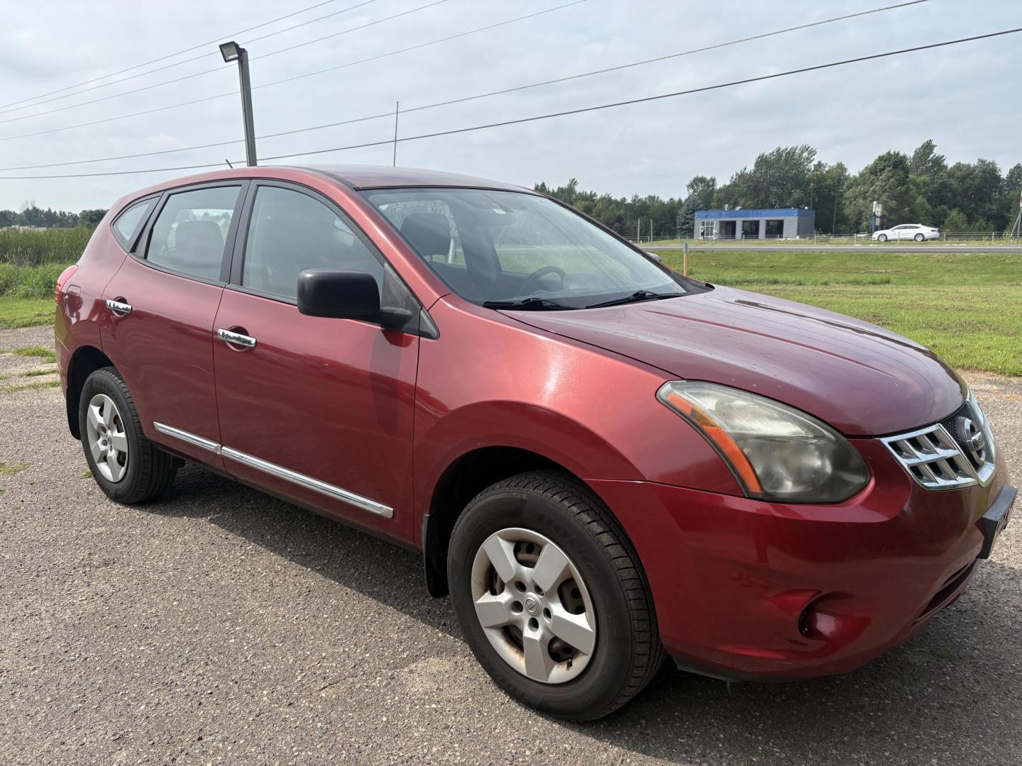 2014 Nissan Rogue S AWD (JN8AS5MV7EW) with an 2.5L L4 DOHC 16V engine, Continuously Variable Transmission transmission, located at 17255 hwy 65 NE, Ham Lake, MN, 55304, 0.000000, 0.000000 - Photo#6