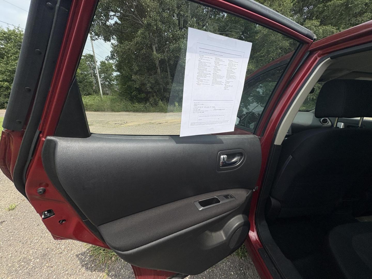 2014 Nissan Rogue S AWD (JN8AS5MV7EW) with an 2.5L L4 DOHC 16V engine, Continuously Variable Transmission transmission, located at 17255 hwy 65 NE, Ham Lake, MN, 55304, 0.000000, 0.000000 - Photo#10