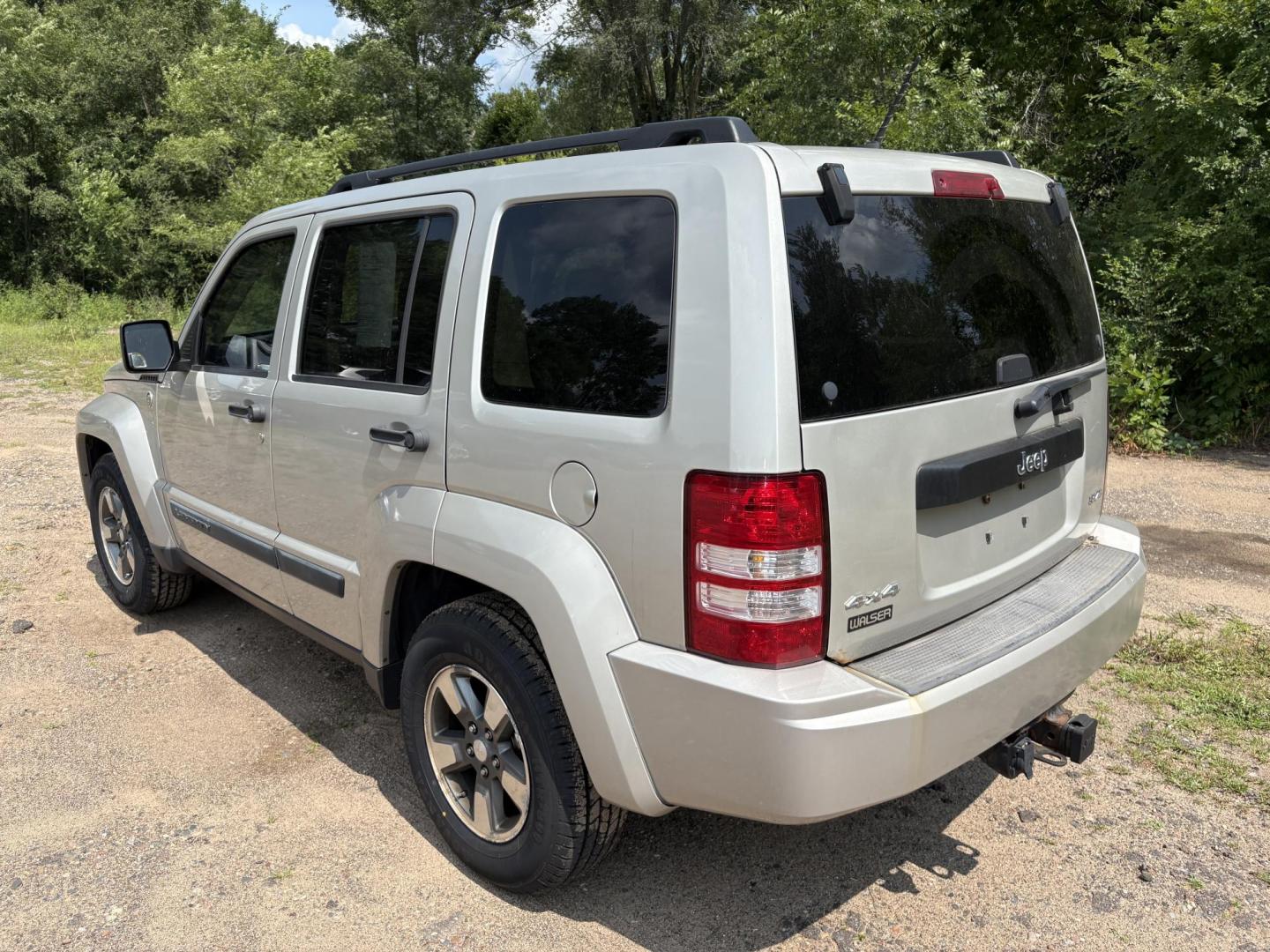 2008 Jeep Liberty Sport 4WD (1J8GN28K38W) with an 3.7L V6 SOHC 12V engine, located at 17255 hwy 65 NE, Ham Lake, MN, 55304, 0.000000, 0.000000 - Photo#2