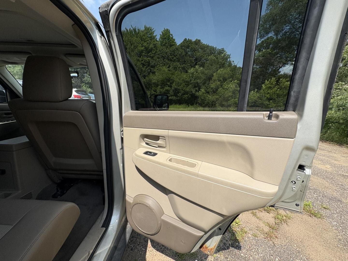 2008 Jeep Liberty Sport 4WD (1J8GN28K38W) with an 3.7L V6 SOHC 12V engine, located at 17255 hwy 65 NE, Ham Lake, MN, 55304, 0.000000, 0.000000 - Photo#12