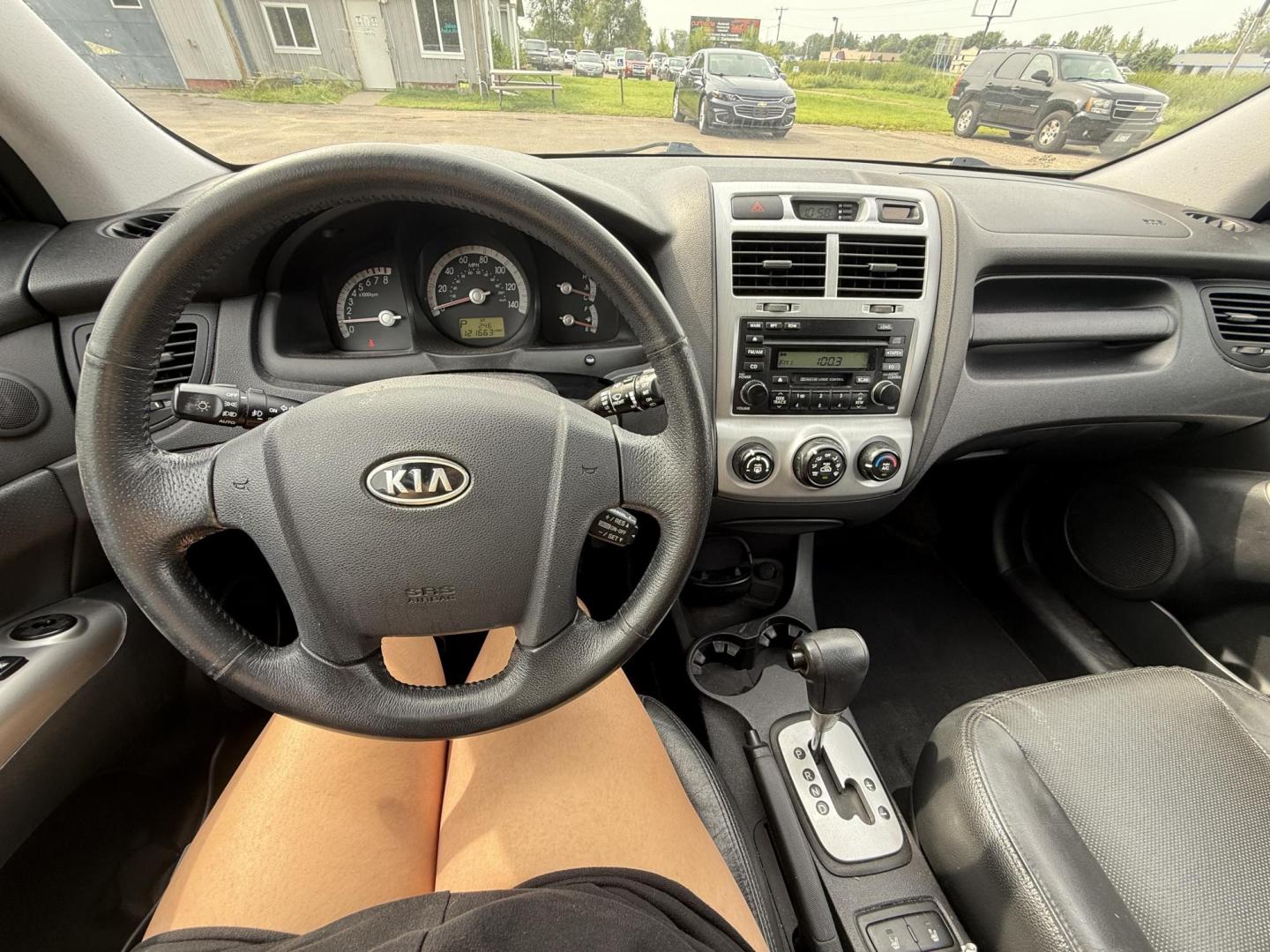 2008 Kia Sportage EX V6 4WD (KNDJE723687) with an 2.7L V6 DOHC 24V engine, 4-Speed Automatic Overdrive transmission, located at 17255 hwy 65 NE, Ham Lake, MN, 55304, 0.000000, 0.000000 - Photo#17