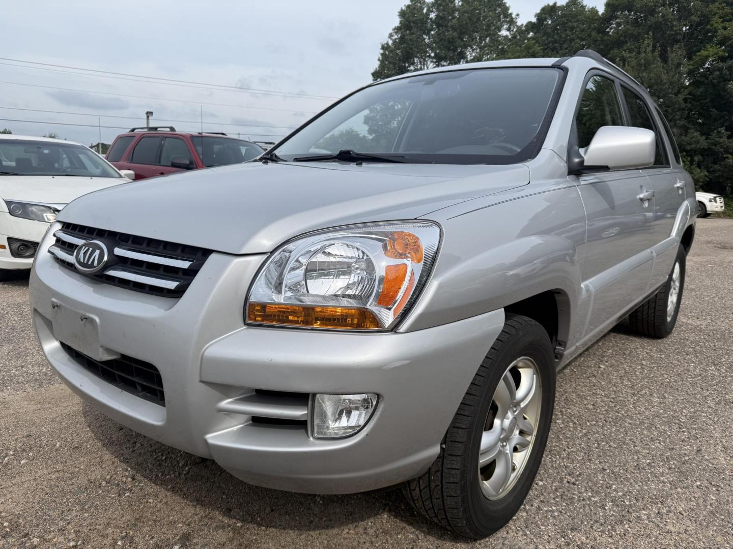 2008 Kia Sportage EX V6 4WD (KNDJE723687) with an 2.7L V6 DOHC 24V engine, 4-Speed Automatic Overdrive transmission, located at 17255 hwy 65 NE, Ham Lake, MN, 55304, 0.000000, 0.000000 - Photo#0