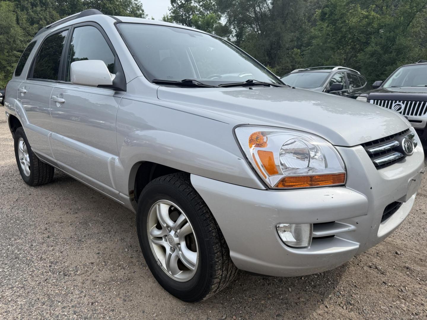 2008 Kia Sportage EX V6 4WD (KNDJE723687) with an 2.7L V6 DOHC 24V engine, 4-Speed Automatic Overdrive transmission, located at 17255 hwy 65 NE, Ham Lake, MN, 55304, 0.000000, 0.000000 - Photo#6