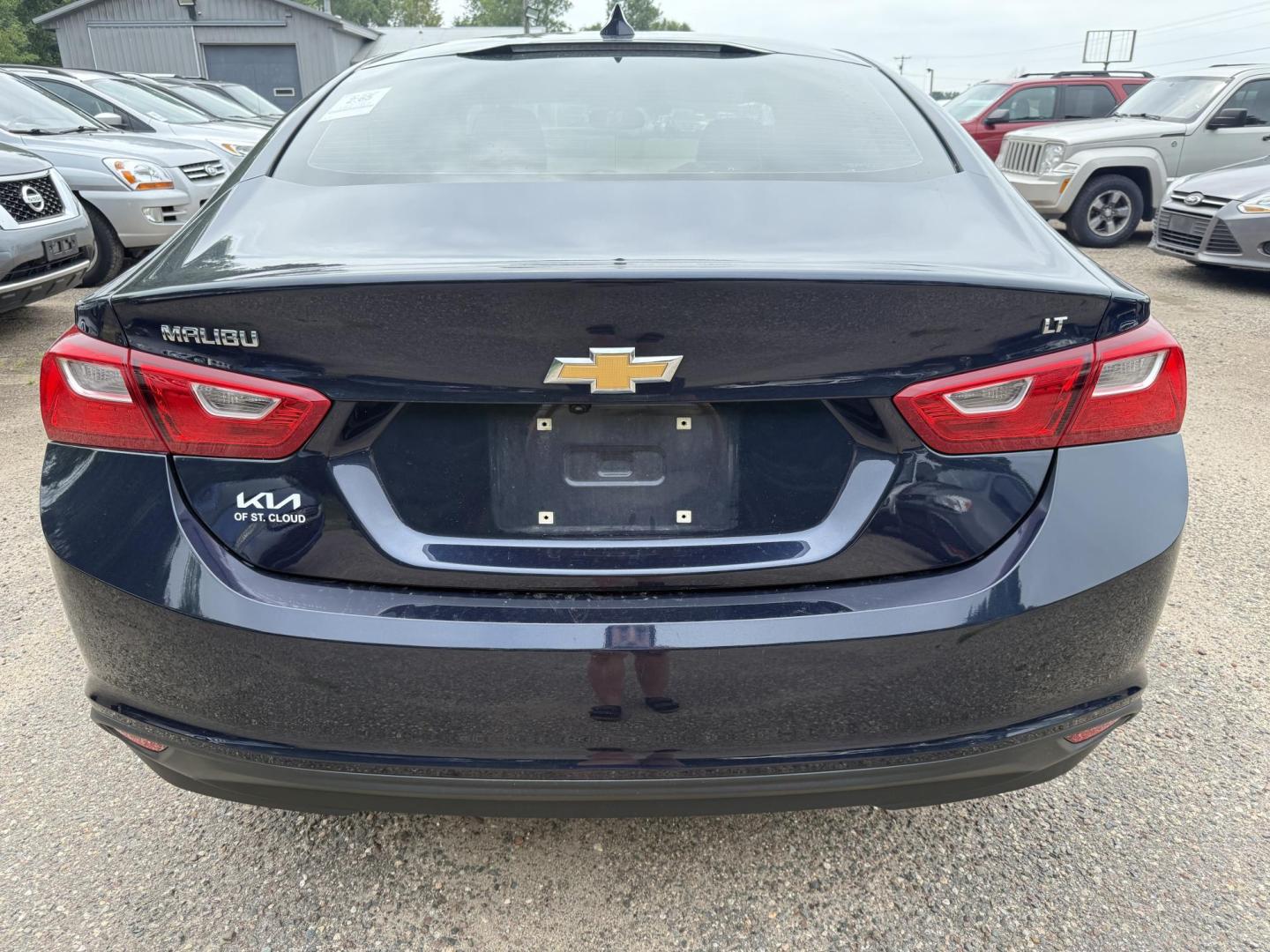2016 Chevrolet Malibu 1LT (1G1ZE5ST5GF) with an 1.5L L4 DOHC 16V engine, 6A transmission, located at 17255 hwy 65 NE, Ham Lake, MN, 55304, 0.000000, 0.000000 - Photo#3