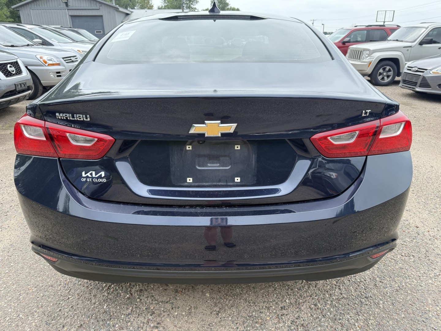 2016 Chevrolet Malibu 1LT (1G1ZE5ST5GF) with an 1.5L L4 DOHC 16V engine, 6A transmission, located at 17255 hwy 65 NE, Ham Lake, MN, 55304, 0.000000, 0.000000 - Photo#3