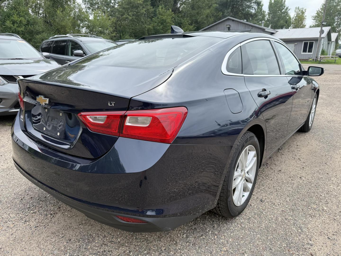 2016 Chevrolet Malibu 1LT (1G1ZE5ST5GF) with an 1.5L L4 DOHC 16V engine, 6A transmission, located at 17255 hwy 65 NE, Ham Lake, MN, 55304, 0.000000, 0.000000 - Photo#4