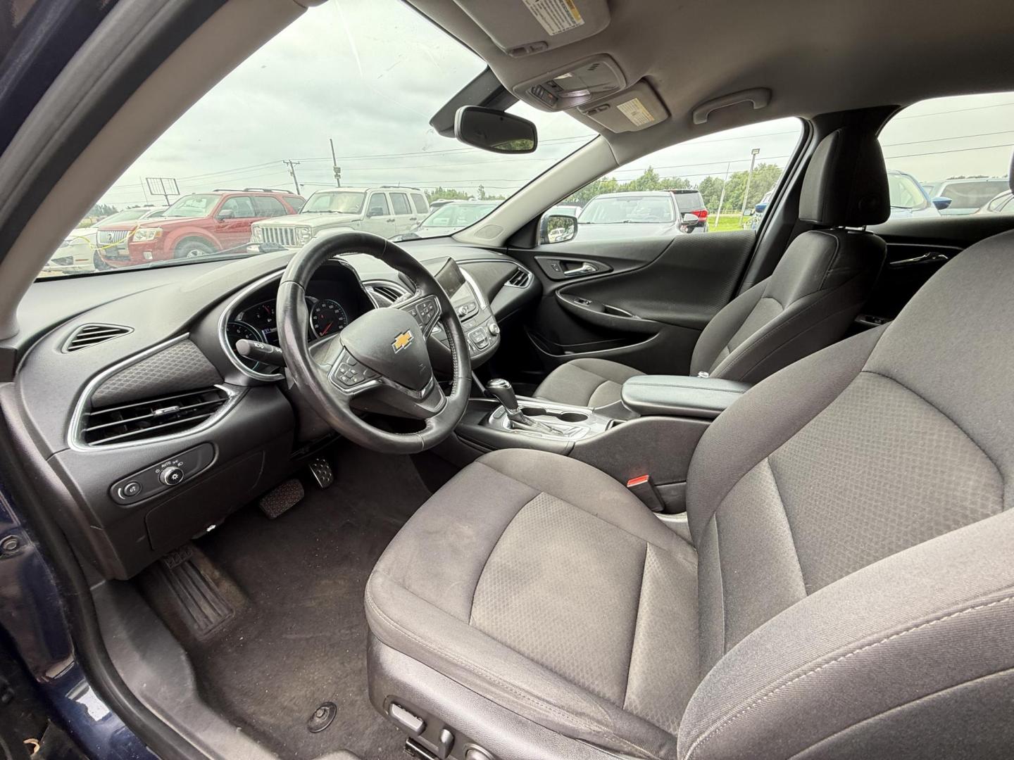 2016 Chevrolet Malibu 1LT (1G1ZE5ST5GF) with an 1.5L L4 DOHC 16V engine, 6A transmission, located at 17255 hwy 65 NE, Ham Lake, MN, 55304, 0.000000, 0.000000 - Photo#9