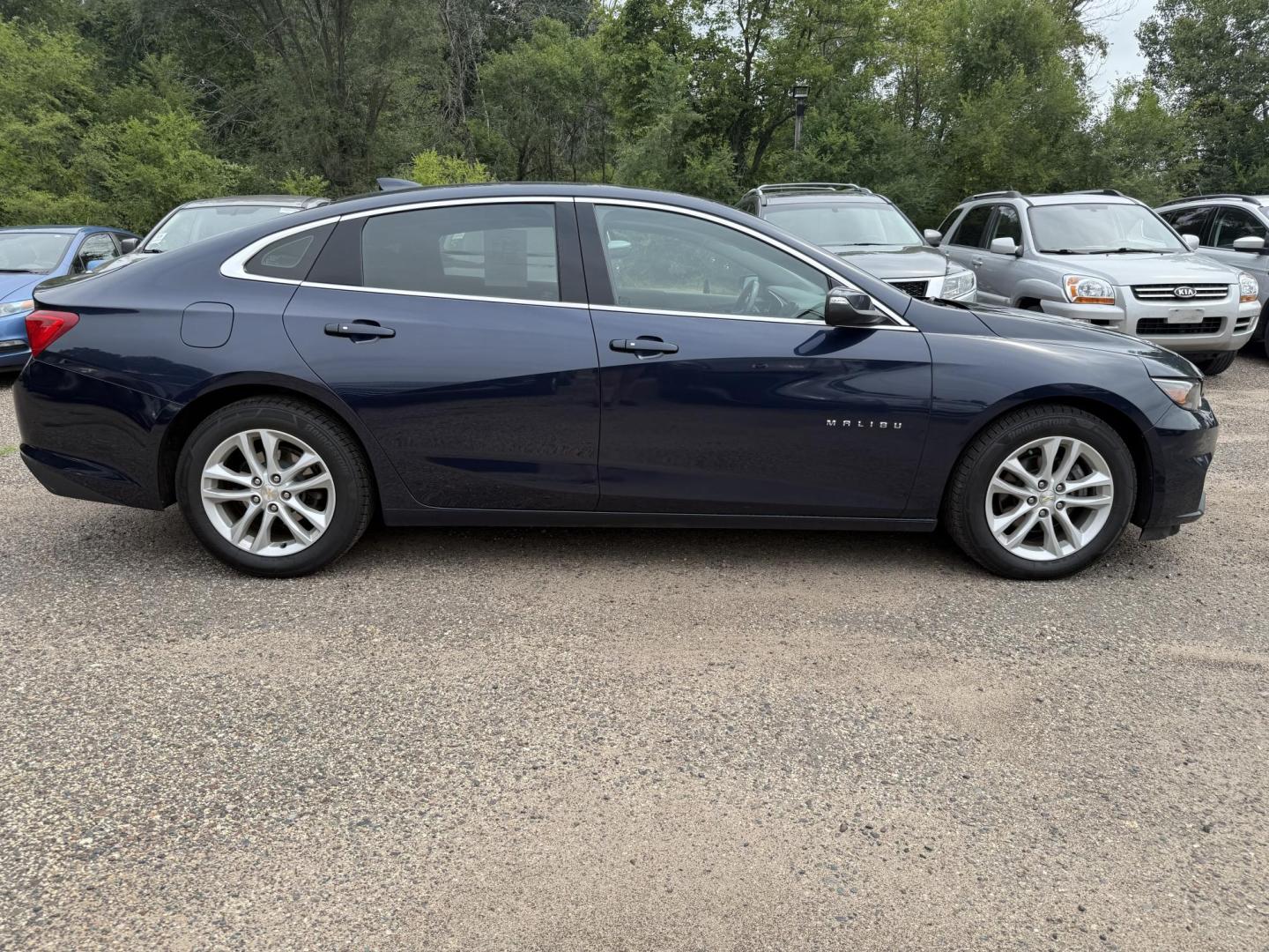 2016 Chevrolet Malibu 1LT (1G1ZE5ST5GF) with an 1.5L L4 DOHC 16V engine, 6A transmission, located at 17255 hwy 65 NE, Ham Lake, MN, 55304, 0.000000, 0.000000 - Photo#5