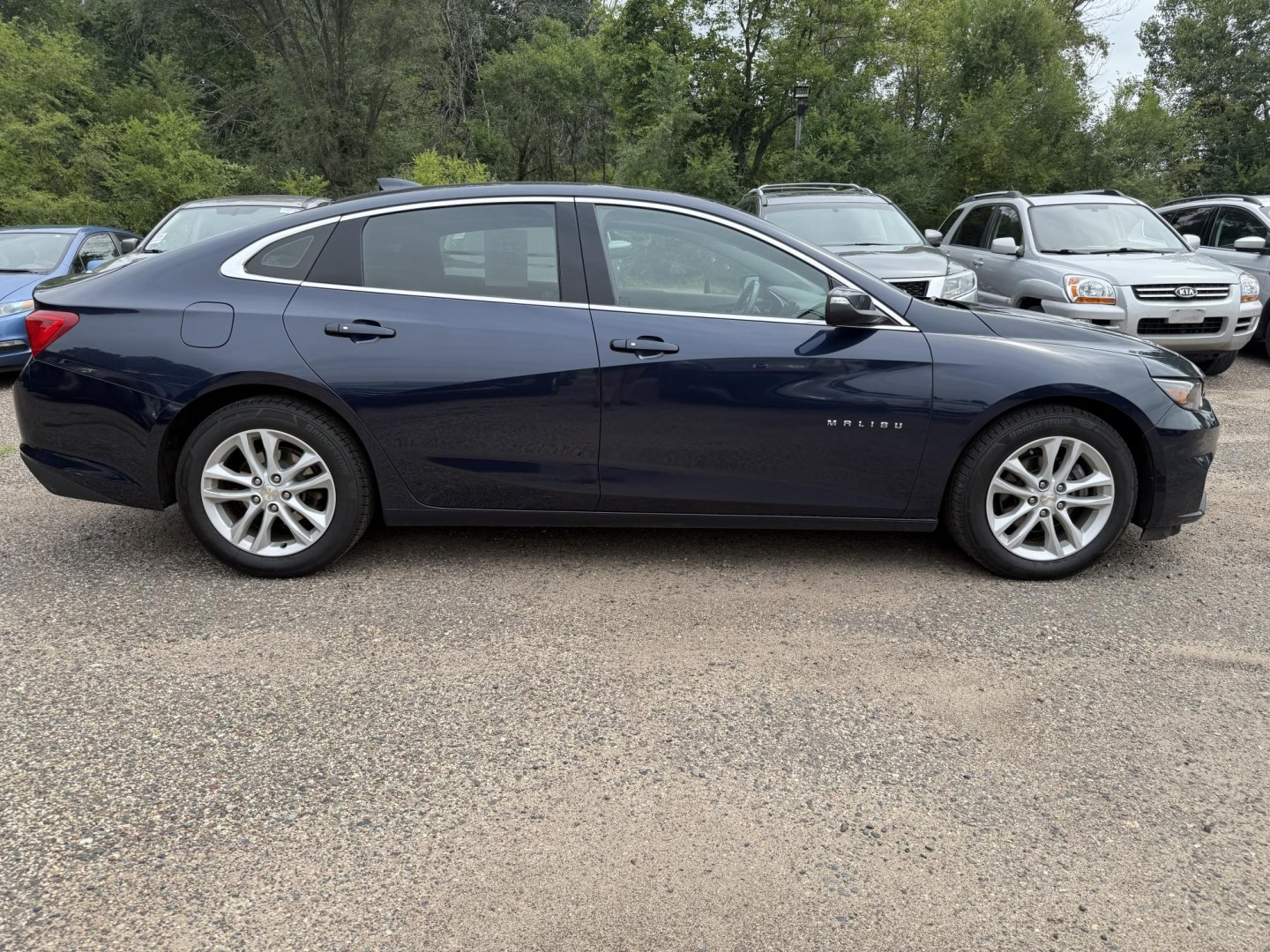 2016 Chevrolet Malibu 1LT (1G1ZE5ST5GF) with an 1.5L L4 DOHC 16V engine, 6A transmission, located at 17255 hwy 65 NE, Ham Lake, MN, 55304, 0.000000, 0.000000 - Photo#5