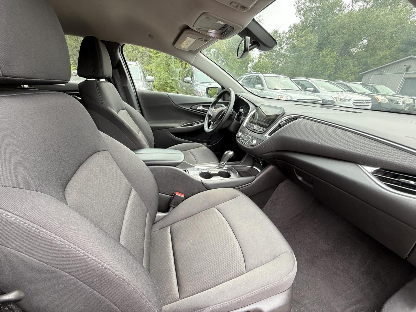 2016 Chevrolet Malibu 1LT (1G1ZE5ST5GF) with an 1.5L L4 DOHC 16V engine, 6A transmission, located at 17255 hwy 65 NE, Ham Lake, MN, 55304, 0.000000, 0.000000 - Photo#15