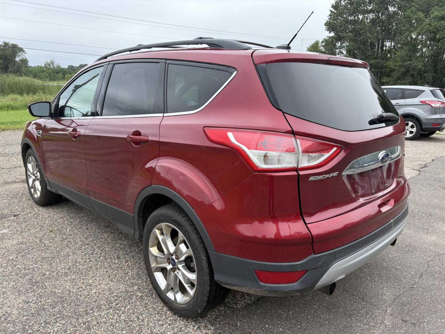 2013 Ford Escape SEL 4WD (1FMCU9H92DU) with an 2.0L L4 DOHC 16V engine, 6-Speed Automatic transmission, located at 17255 hwy 65 NE, Ham Lake, MN, 55304, 0.000000, 0.000000 - Photo#2