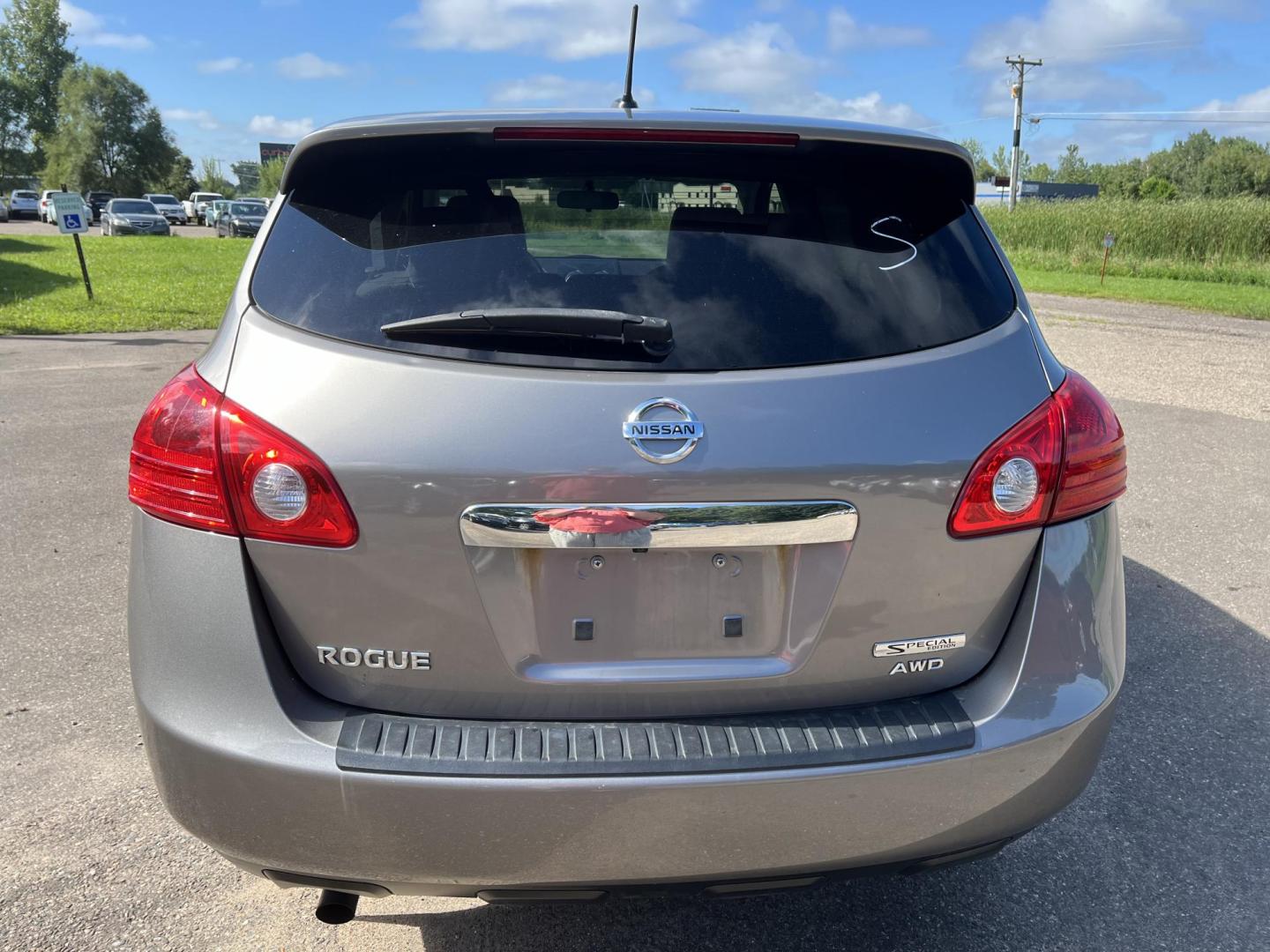 2013 Nissan Rogue S AWD (JN8AS5MV6DW) with an 2.5L L4 DOHC 16V engine, Continuously Variable Transmission transmission, located at 17255 hwy 65 NE, Ham Lake, MN, 55304, 0.000000, 0.000000 - Photo#5