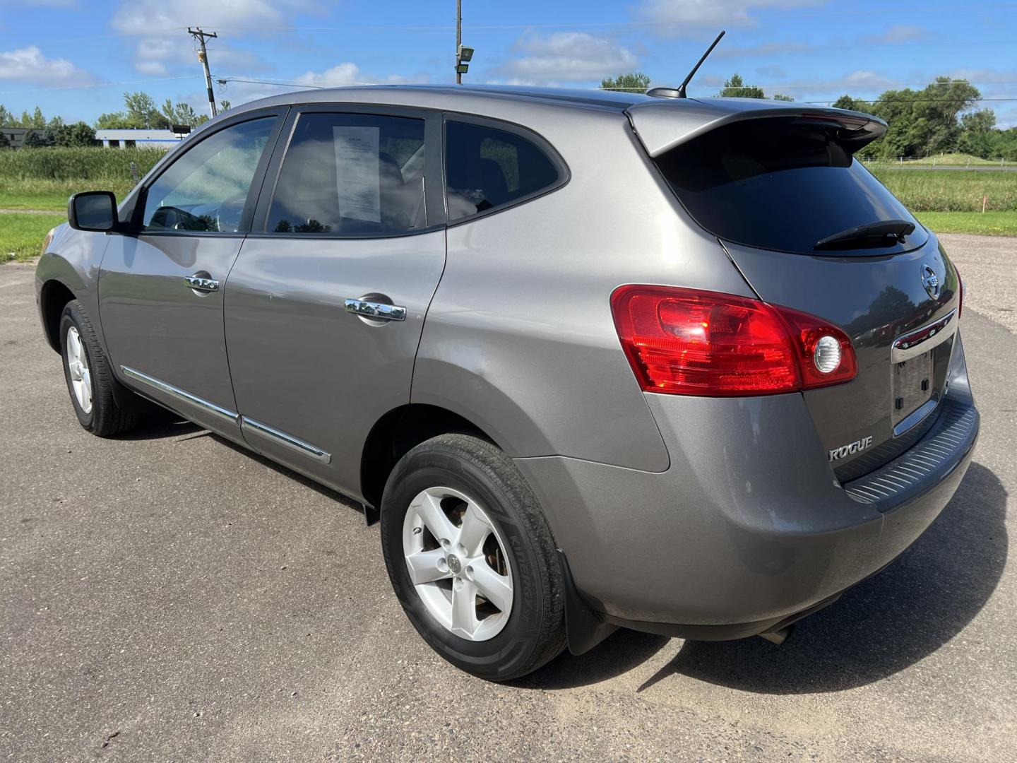2013 Nissan Rogue S AWD (JN8AS5MV6DW) with an 2.5L L4 DOHC 16V engine, Continuously Variable Transmission transmission, located at 17255 hwy 65 NE, Ham Lake, MN, 55304, 0.000000, 0.000000 - Photo#6