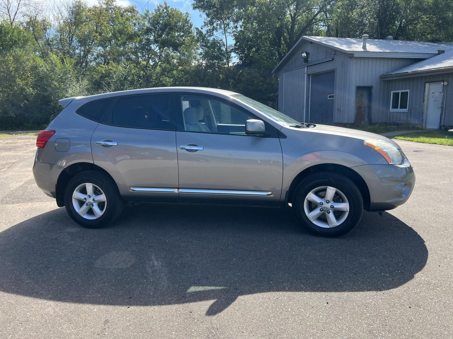 2013 Nissan Rogue S AWD (JN8AS5MV6DW) with an 2.5L L4 DOHC 16V engine, Continuously Variable Transmission transmission, located at 17255 hwy 65 NE, Ham Lake, MN, 55304, 0.000000, 0.000000 - Photo#3