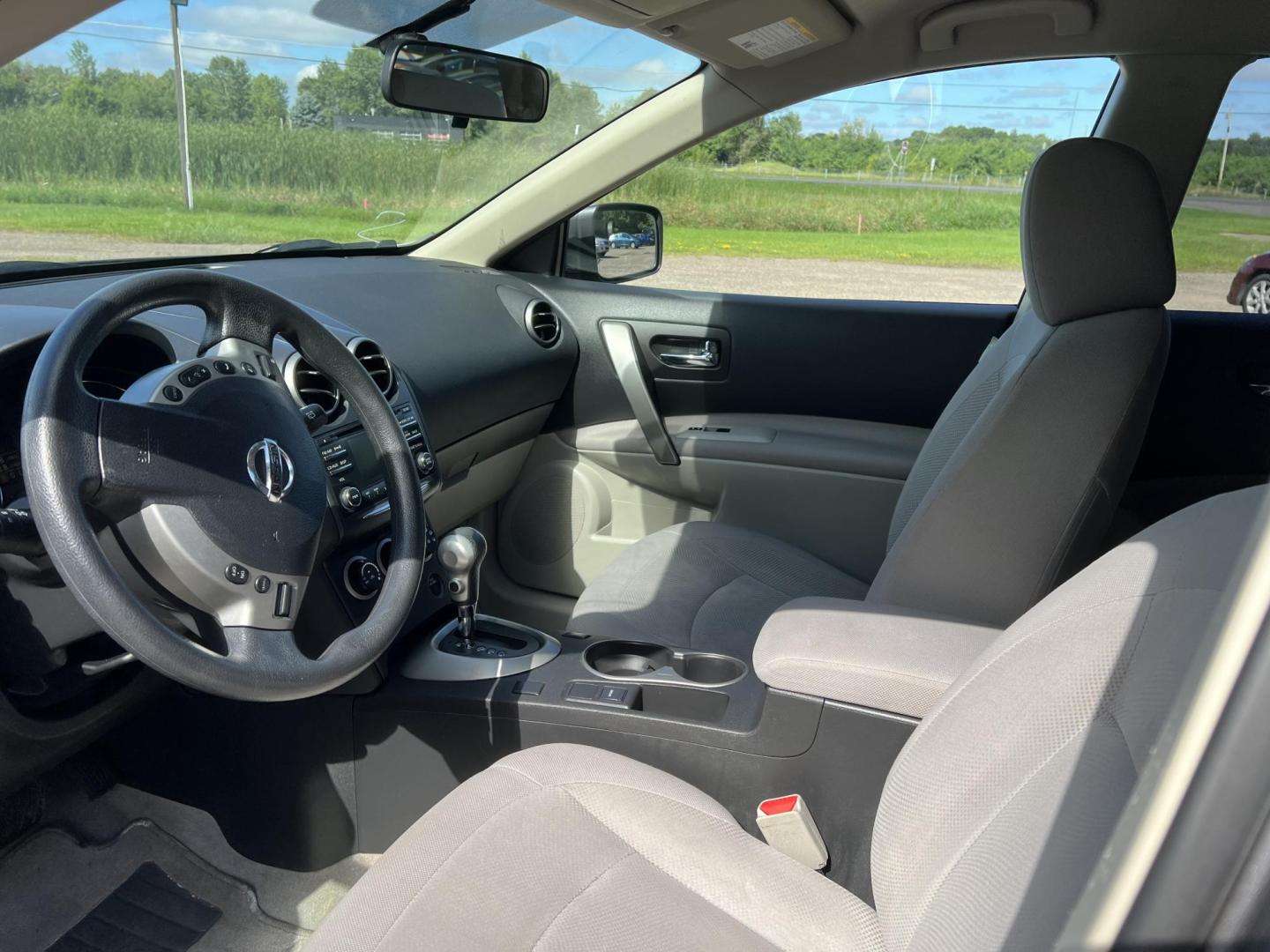 2013 Nissan Rogue S AWD (JN8AS5MV6DW) with an 2.5L L4 DOHC 16V engine, Continuously Variable Transmission transmission, located at 17255 hwy 65 NE, Ham Lake, MN, 55304, 0.000000, 0.000000 - Photo#9