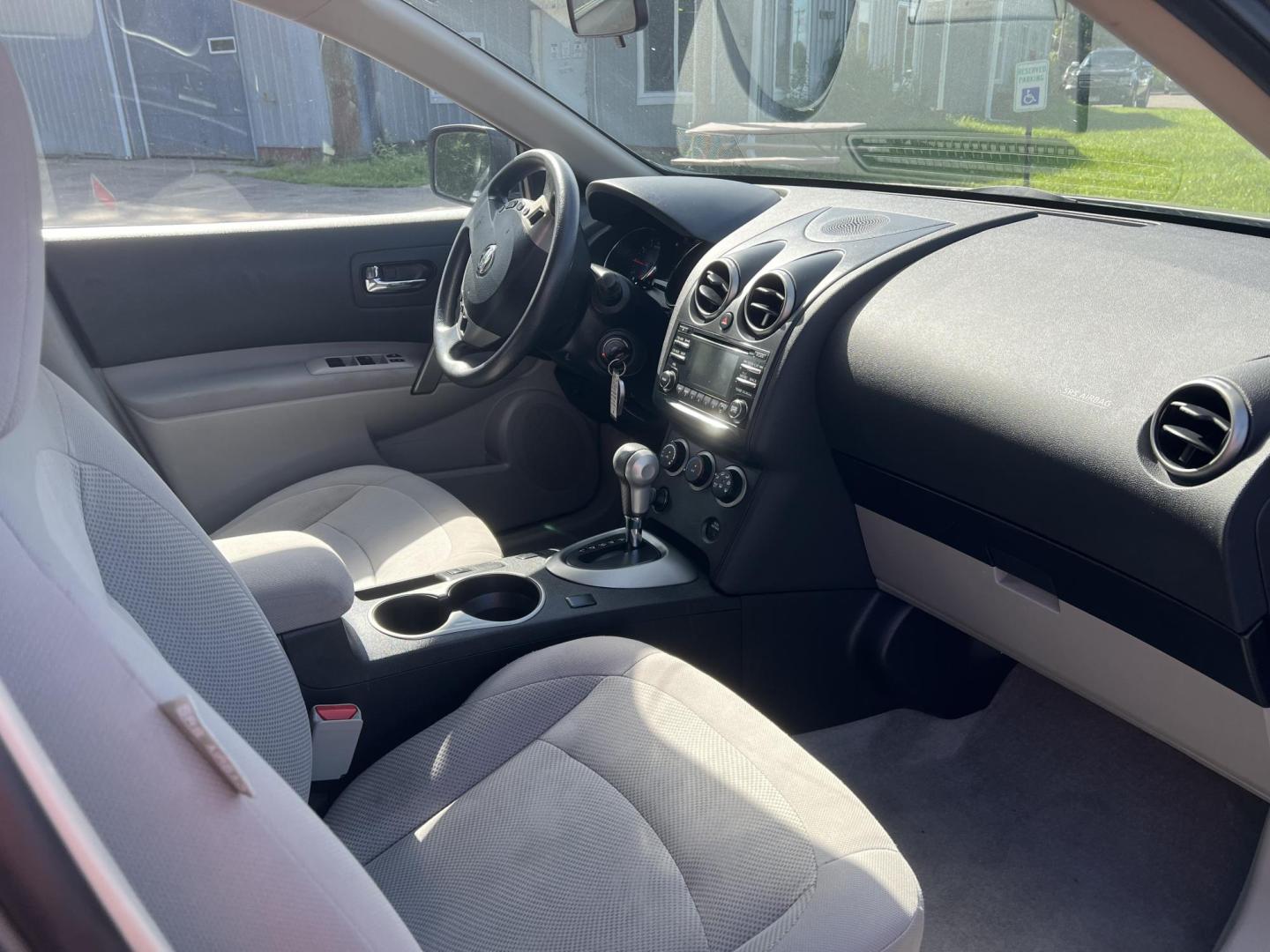 2013 Nissan Rogue S AWD (JN8AS5MV6DW) with an 2.5L L4 DOHC 16V engine, Continuously Variable Transmission transmission, located at 17255 hwy 65 NE, Ham Lake, MN, 55304, 0.000000, 0.000000 - Photo#13