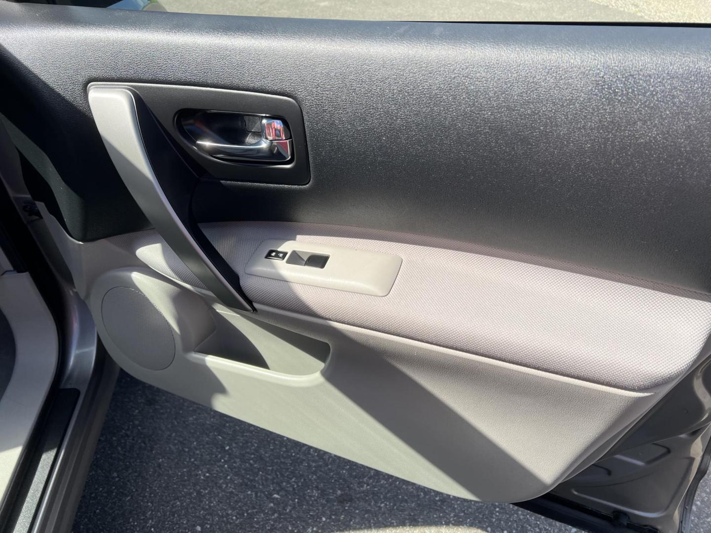 2013 Nissan Rogue S AWD (JN8AS5MV6DW) with an 2.5L L4 DOHC 16V engine, Continuously Variable Transmission transmission, located at 17255 hwy 65 NE, Ham Lake, MN, 55304, 0.000000, 0.000000 - Photo#12