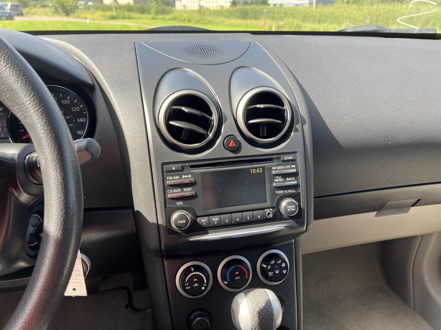 2013 Nissan Rogue S AWD (JN8AS5MV6DW) with an 2.5L L4 DOHC 16V engine, Continuously Variable Transmission transmission, located at 17255 hwy 65 NE, Ham Lake, MN, 55304, 0.000000, 0.000000 - Photo#16