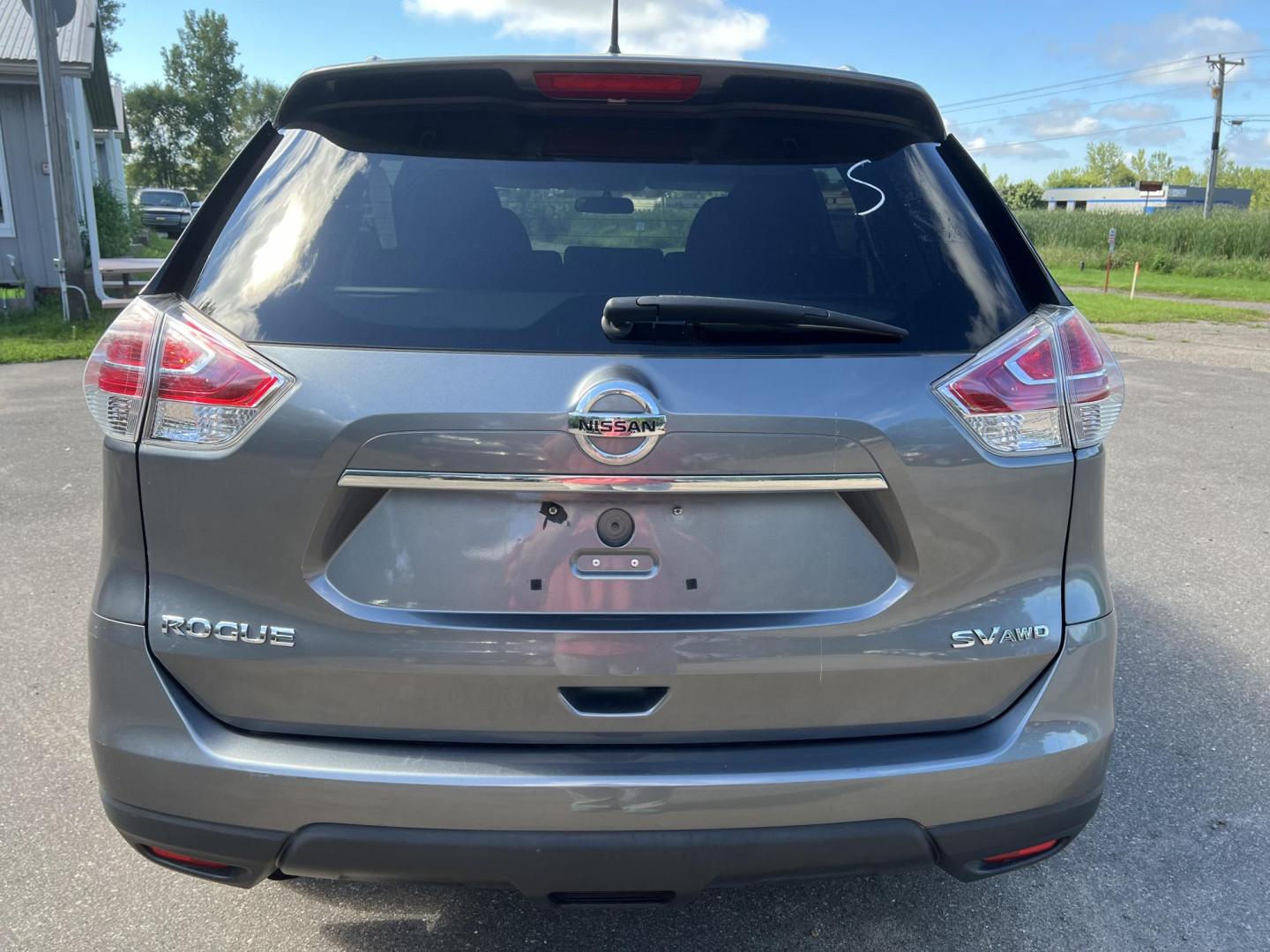 2016 Nissan Rogue S AWD (5N1AT2MV0GC) with an 2.5L L4 DOHC 16V engine, CVT transmission, located at 17255 hwy 65 NE, Ham Lake, MN, 55304, 0.000000, 0.000000 - Photo#5