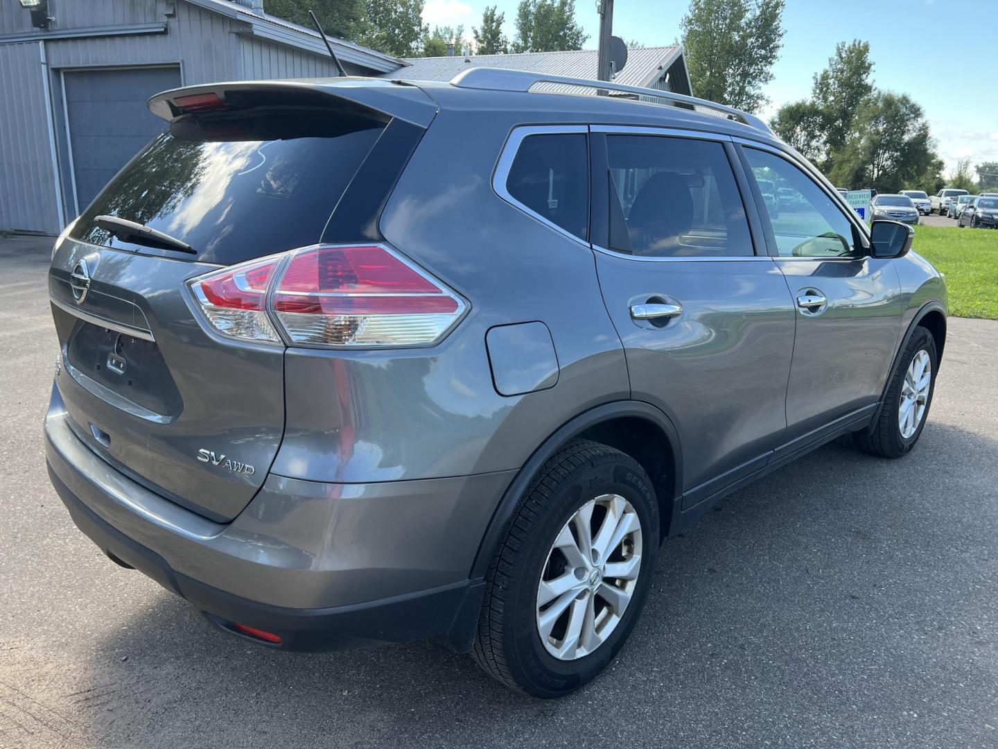2016 Nissan Rogue S AWD (5N1AT2MV0GC) with an 2.5L L4 DOHC 16V engine, CVT transmission, located at 17255 hwy 65 NE, Ham Lake, MN, 55304, 0.000000, 0.000000 - Photo#4
