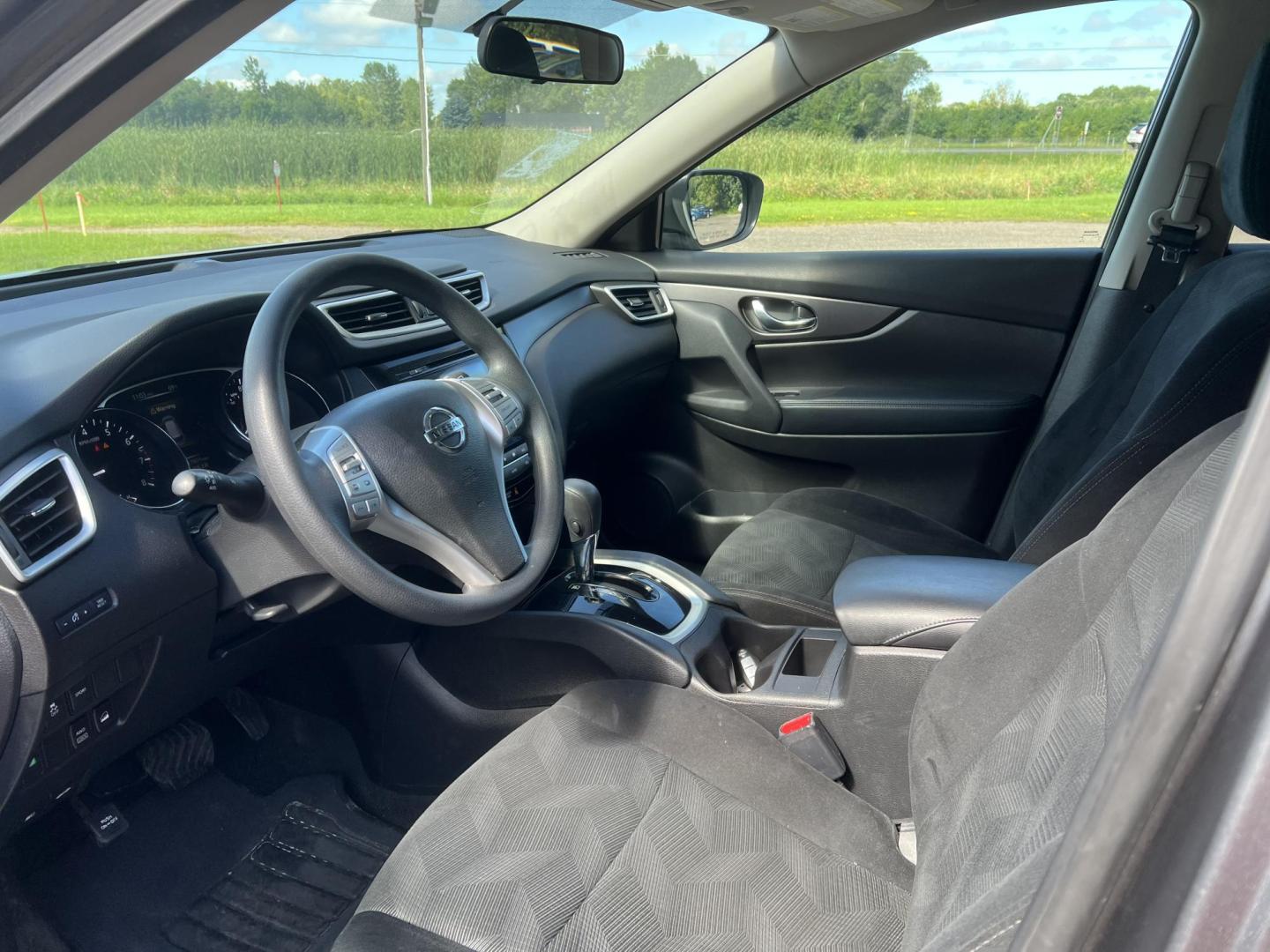2016 Nissan Rogue S AWD (5N1AT2MV0GC) with an 2.5L L4 DOHC 16V engine, CVT transmission, located at 17255 hwy 65 NE, Ham Lake, MN, 55304, 0.000000, 0.000000 - Photo#9