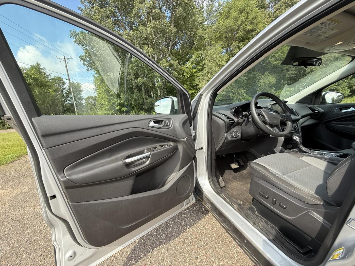 2018 Ford Escape SE 4WD (1FMCU9GD4JU) with an 1.5L L4 DOHC 16V engine, 6A transmission, located at 17255 hwy 65 NE, Ham Lake, MN, 55304, 0.000000, 0.000000 - Photo#8