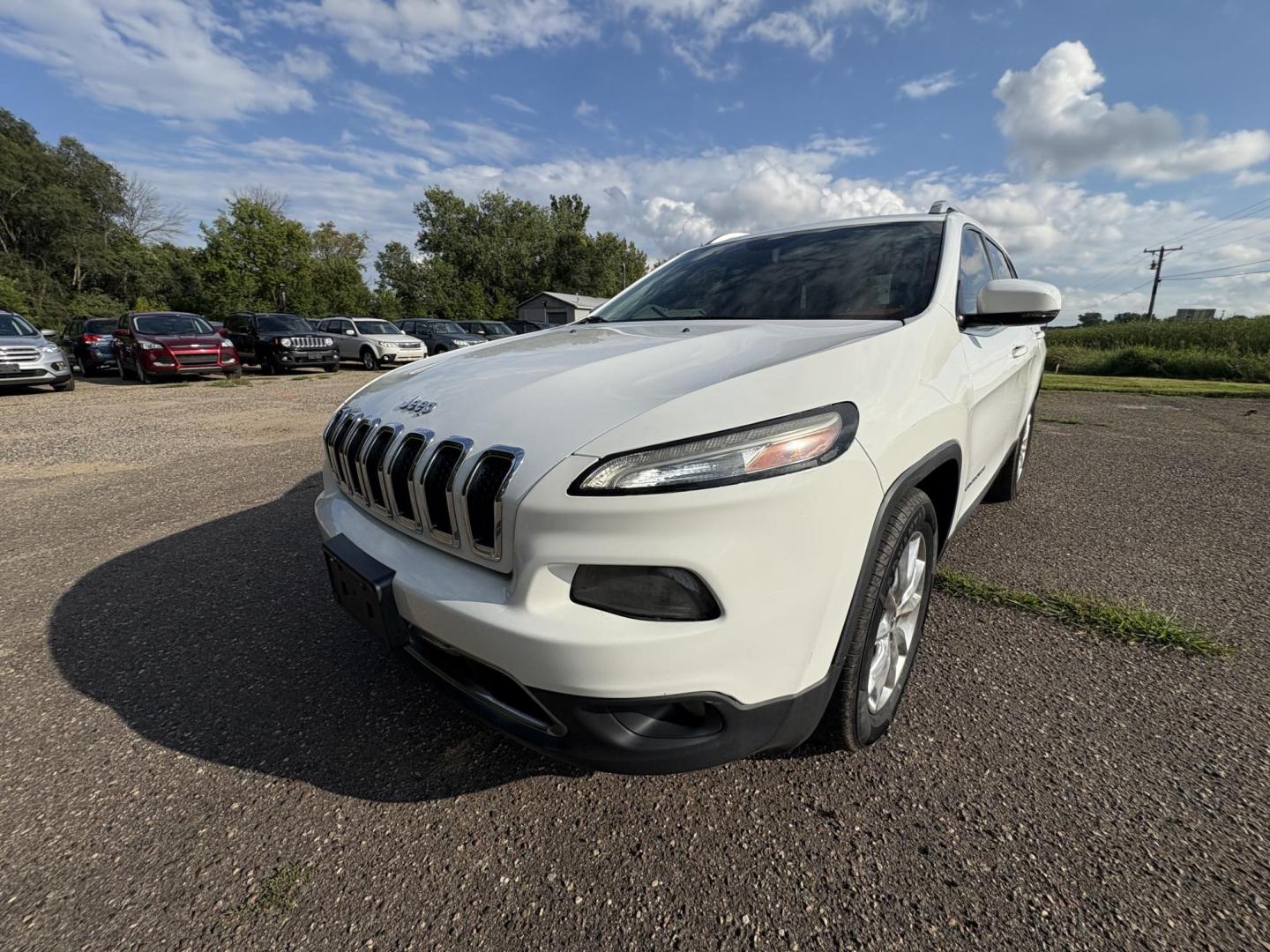 2016 Jeep Cherokee Limited 4WD (1C4PJMDB3GW) with an 2.4L L4 DOHC 16V engine, 9A transmission, located at 17255 hwy 65 NE, Ham Lake, MN, 55304, 0.000000, 0.000000 - Photo#0