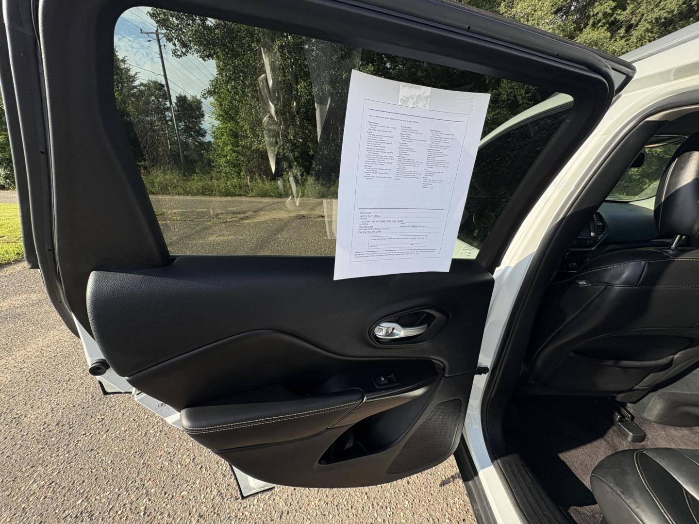 2016 Jeep Cherokee Limited 4WD (1C4PJMDB3GW) with an 2.4L L4 DOHC 16V engine, 9A transmission, located at 17255 hwy 65 NE, Ham Lake, MN, 55304, 0.000000, 0.000000 - Photo#10